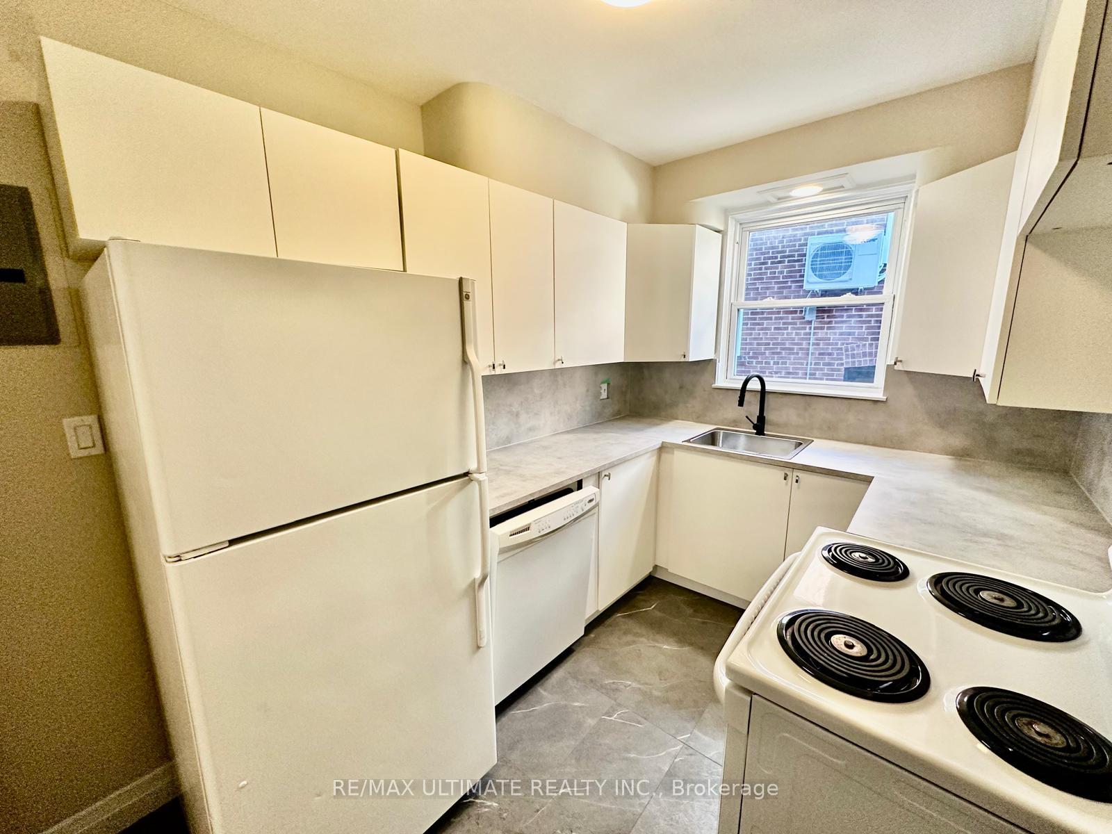 Photo 5 of Unit 3, 5 Warwick Avenue, Toronto, Humewood-Cedarvale — HOMEH