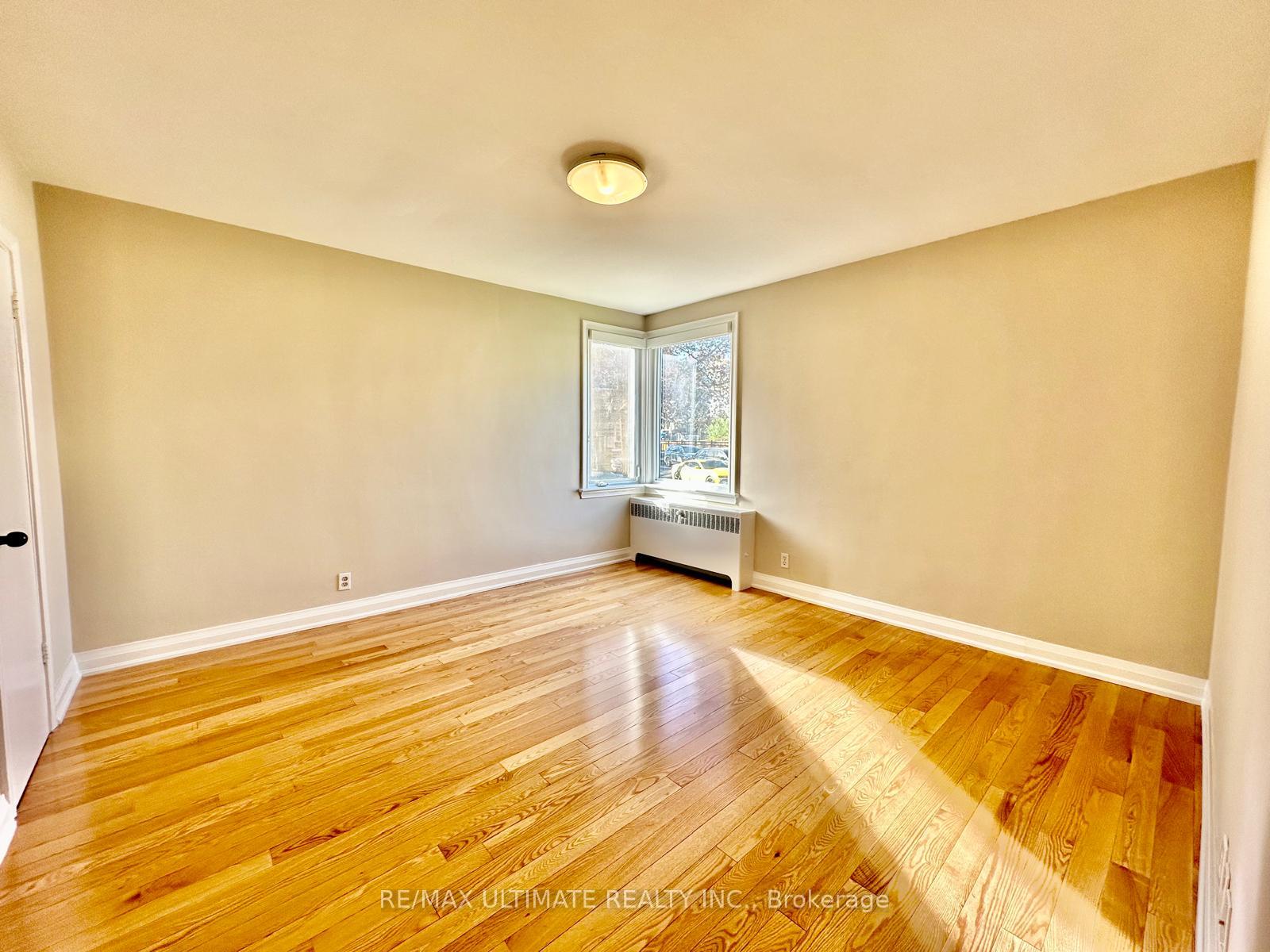 Photo 9 of Unit 3, 5 Warwick Avenue, Toronto, Humewood-Cedarvale — HOMEH