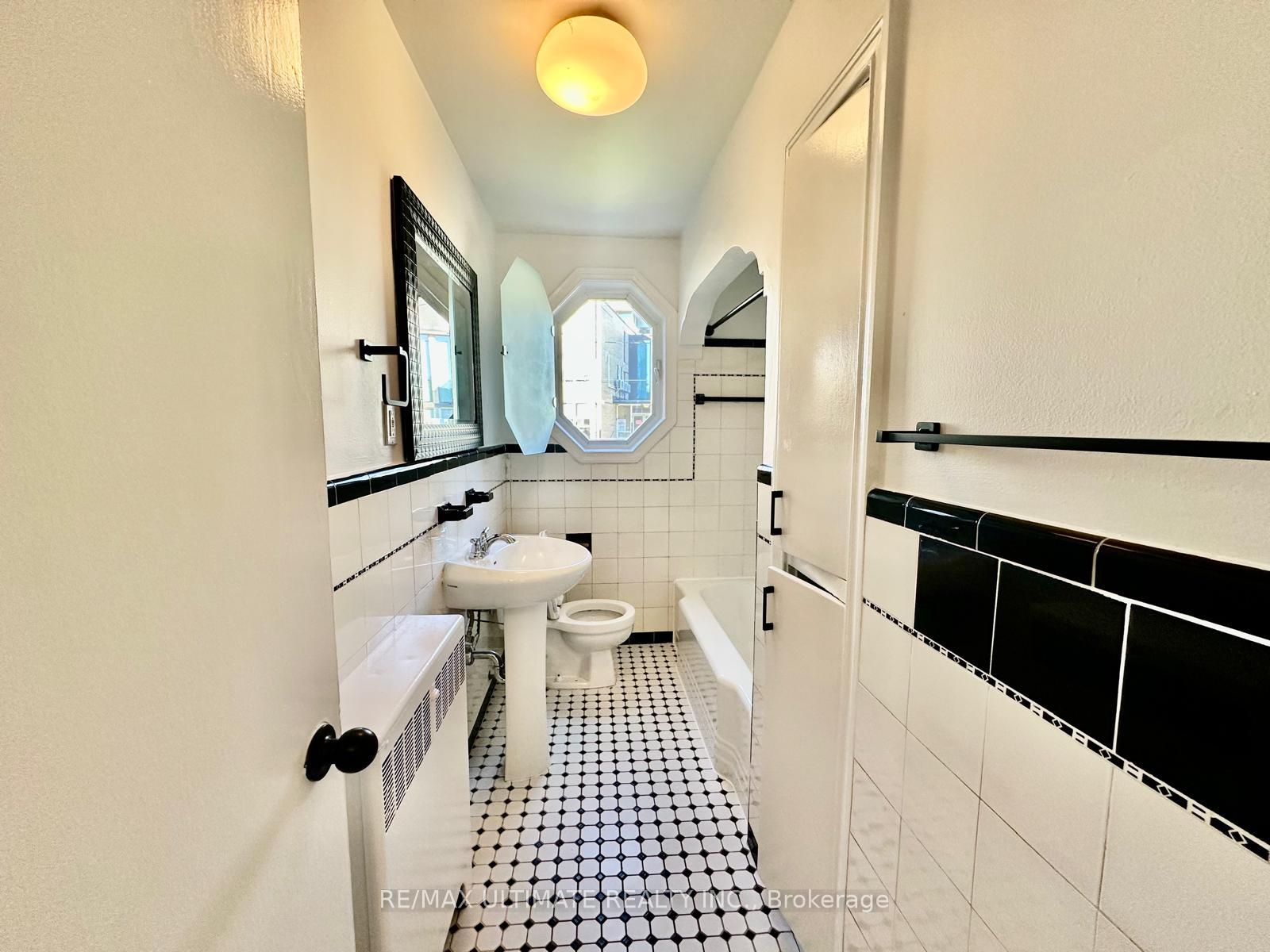 Photo 13 of Unit 3, 5 Warwick Avenue, Toronto, Humewood-Cedarvale — HOMEH