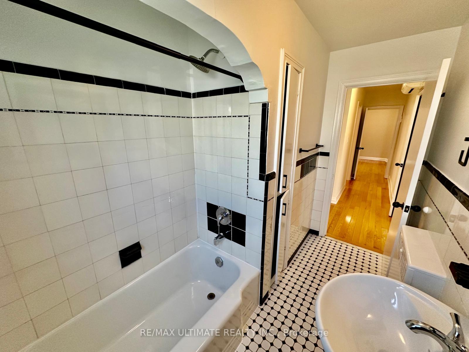 Photo 15 of Unit 3, 5 Warwick Avenue, Toronto, Humewood-Cedarvale — HOMEH