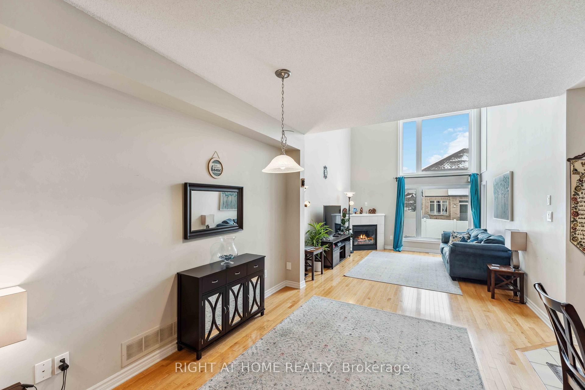 Photo 6 of 300 Cooks Mill Crescent, Ottawa, Riverside South — HOMEH