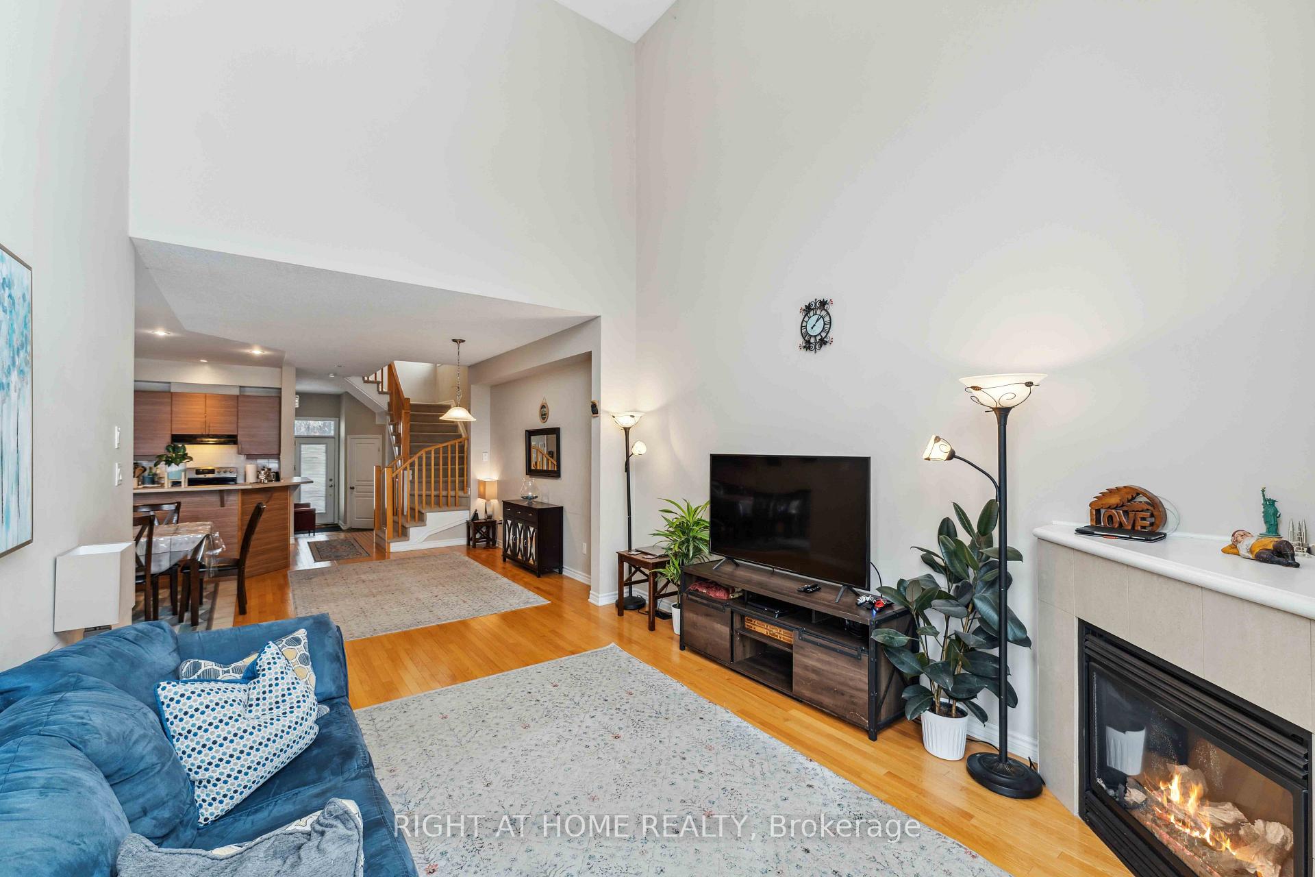 Photo 16 of 300 Cooks Mill Crescent, Ottawa, Riverside South — HOMEH