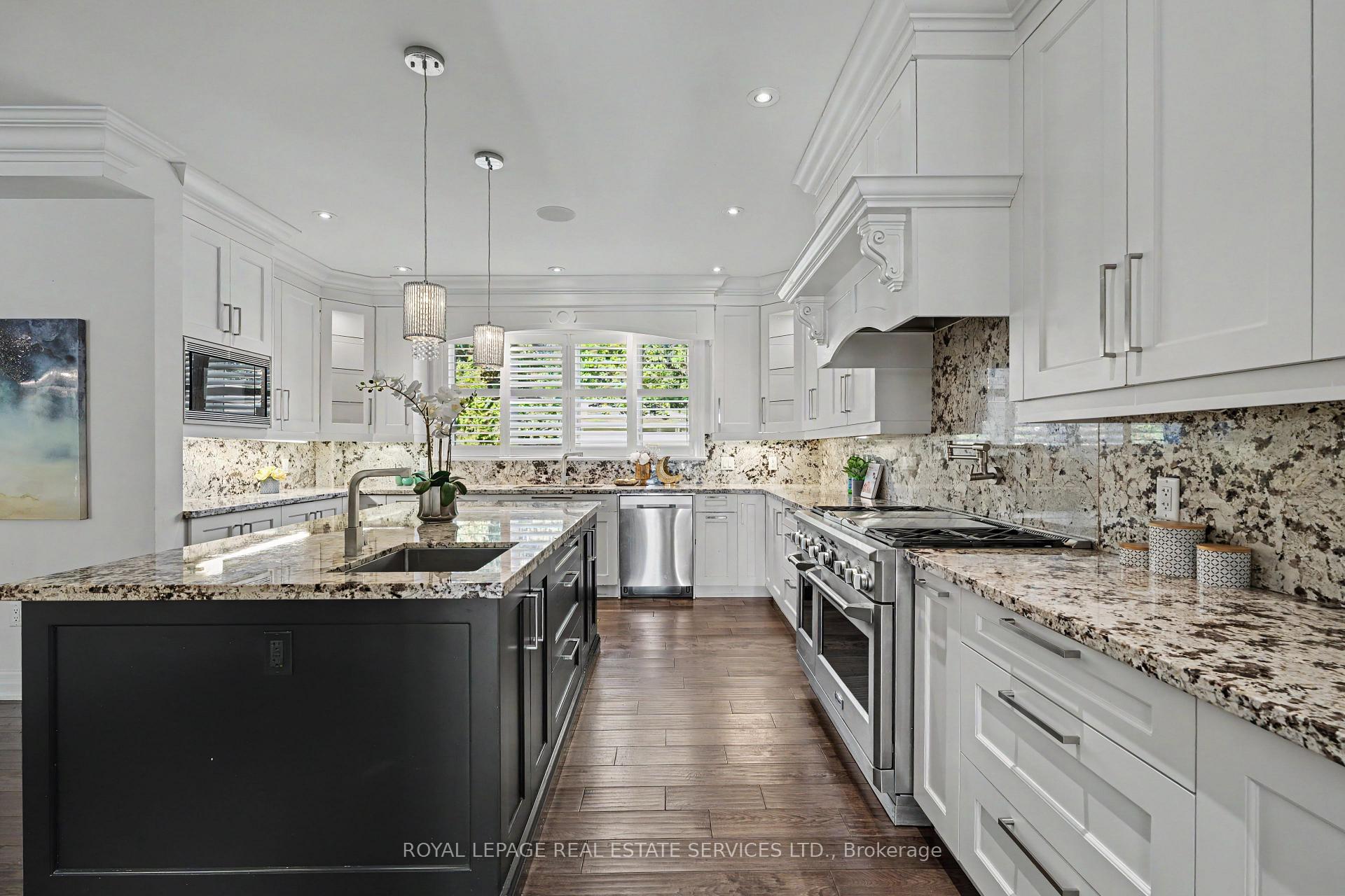 Photo 12 of 369 Lees Lane, Oakville, West — HOMEH