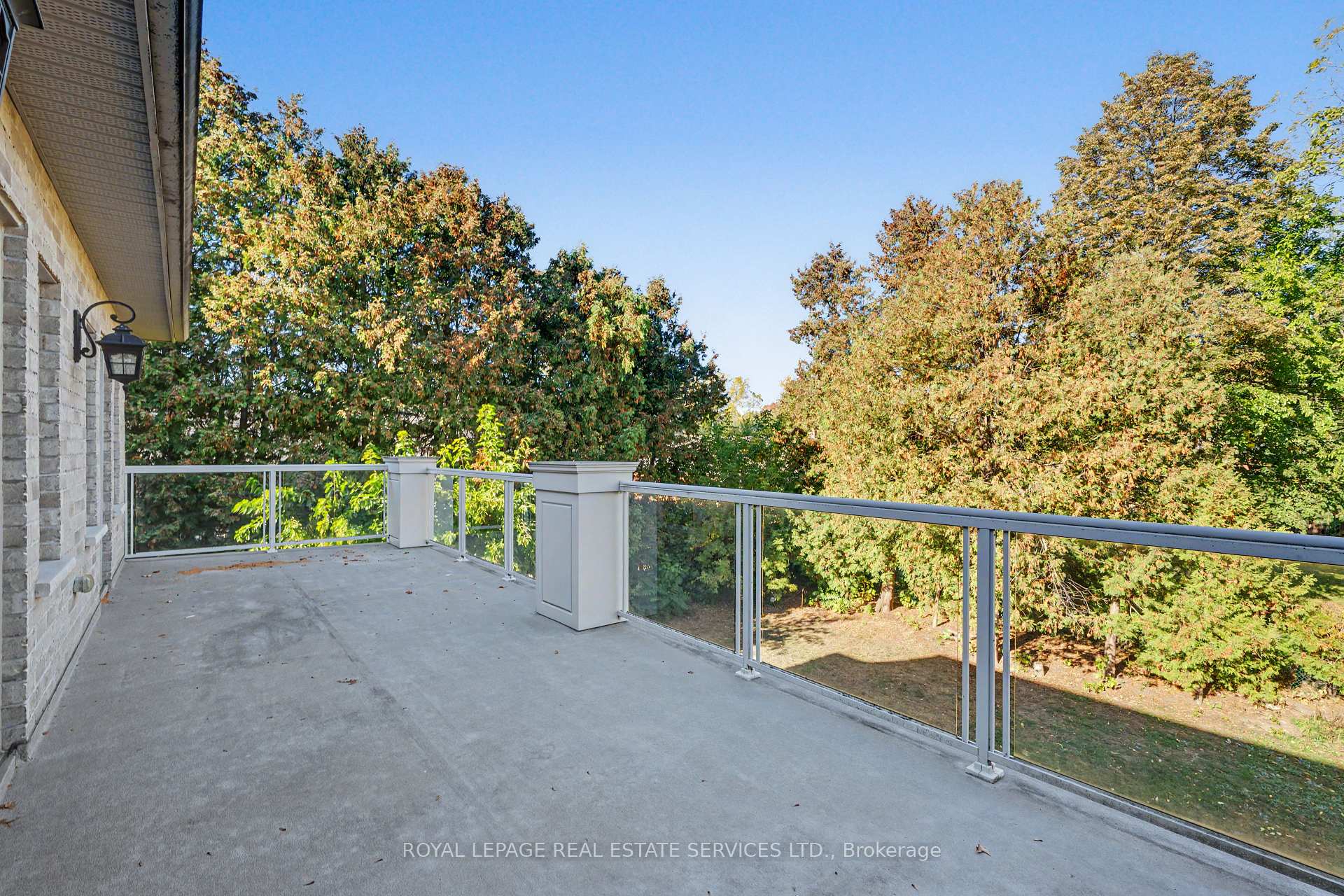 Photo 23 of 369 Lees Lane, Oakville, West — HOMEH