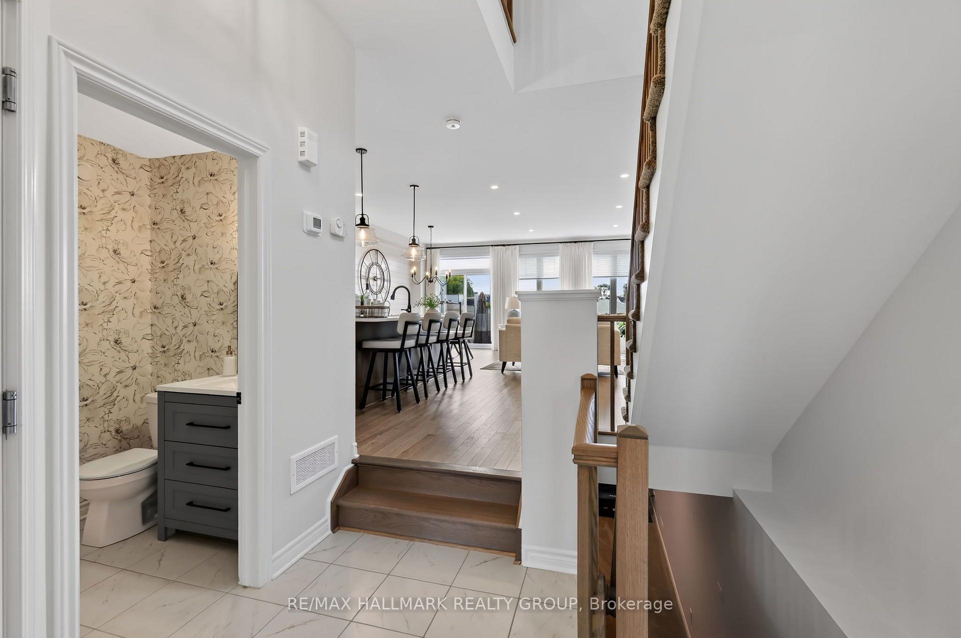 Photo 3 of 317 Kanashtage Terrace, Ottawa, Camelot — HOMEH
