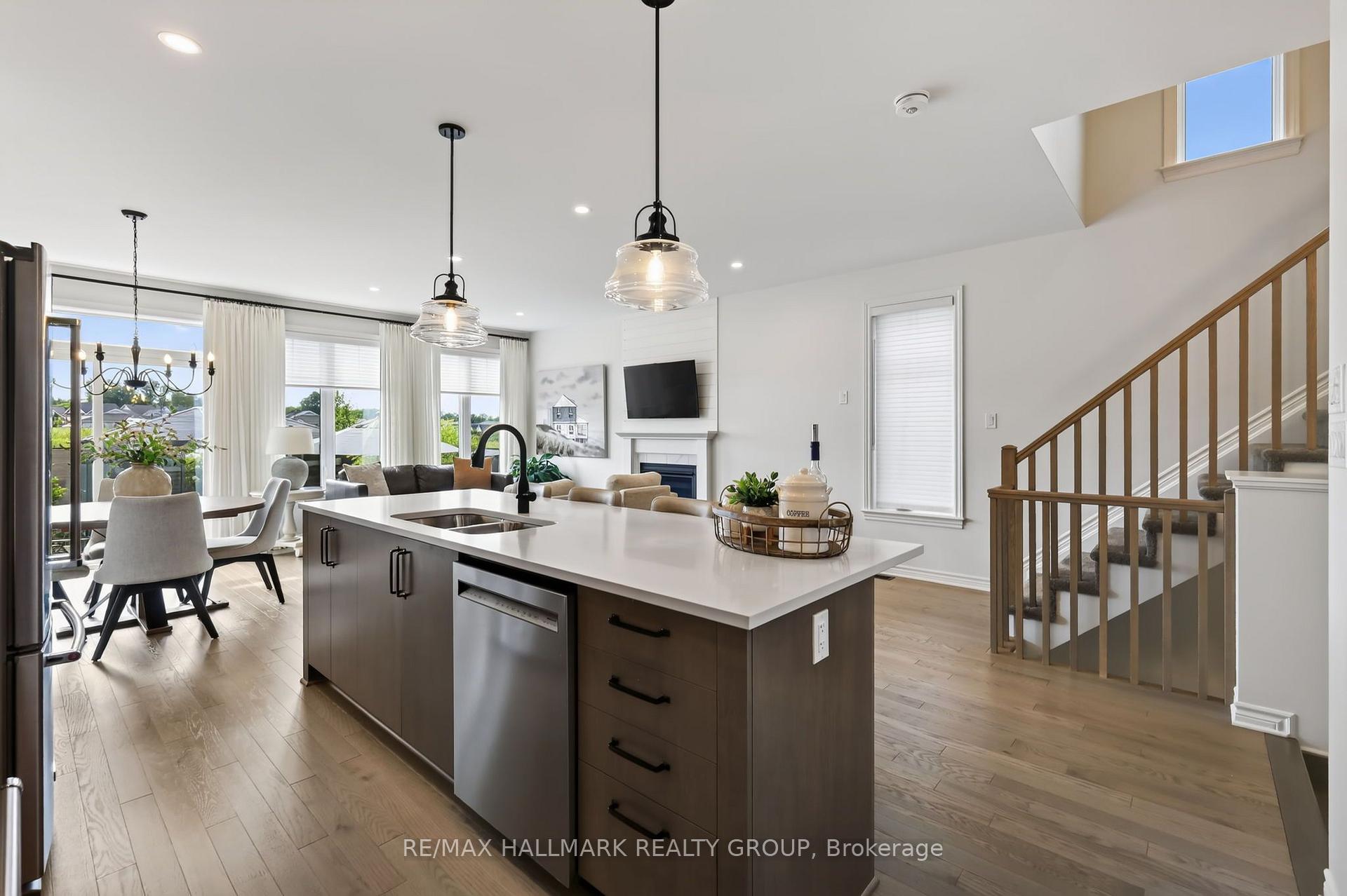 Photo 7 of 317 Kanashtage Terrace, Ottawa, Camelot — HOMEH