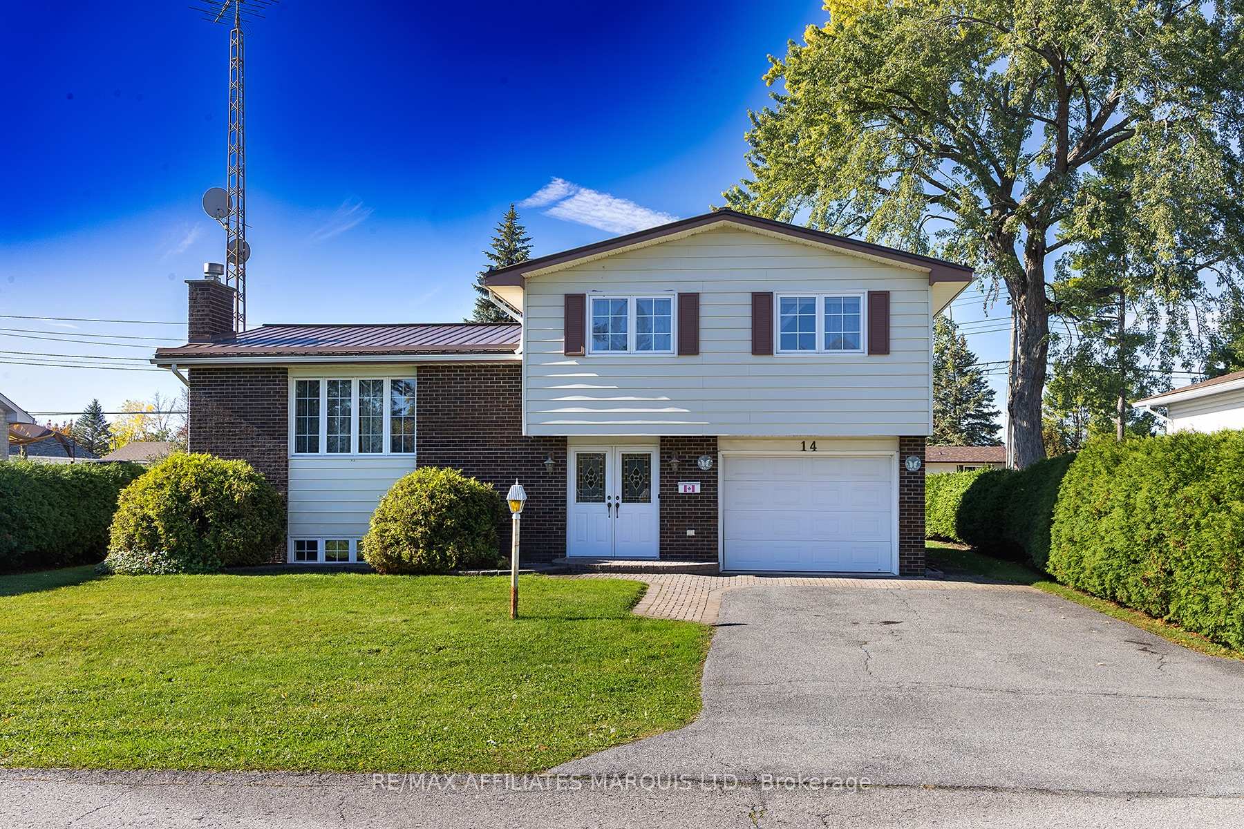 Photo 1 of 14 Westwinds Drive, South Dundas, Morrisburg — HOMEH