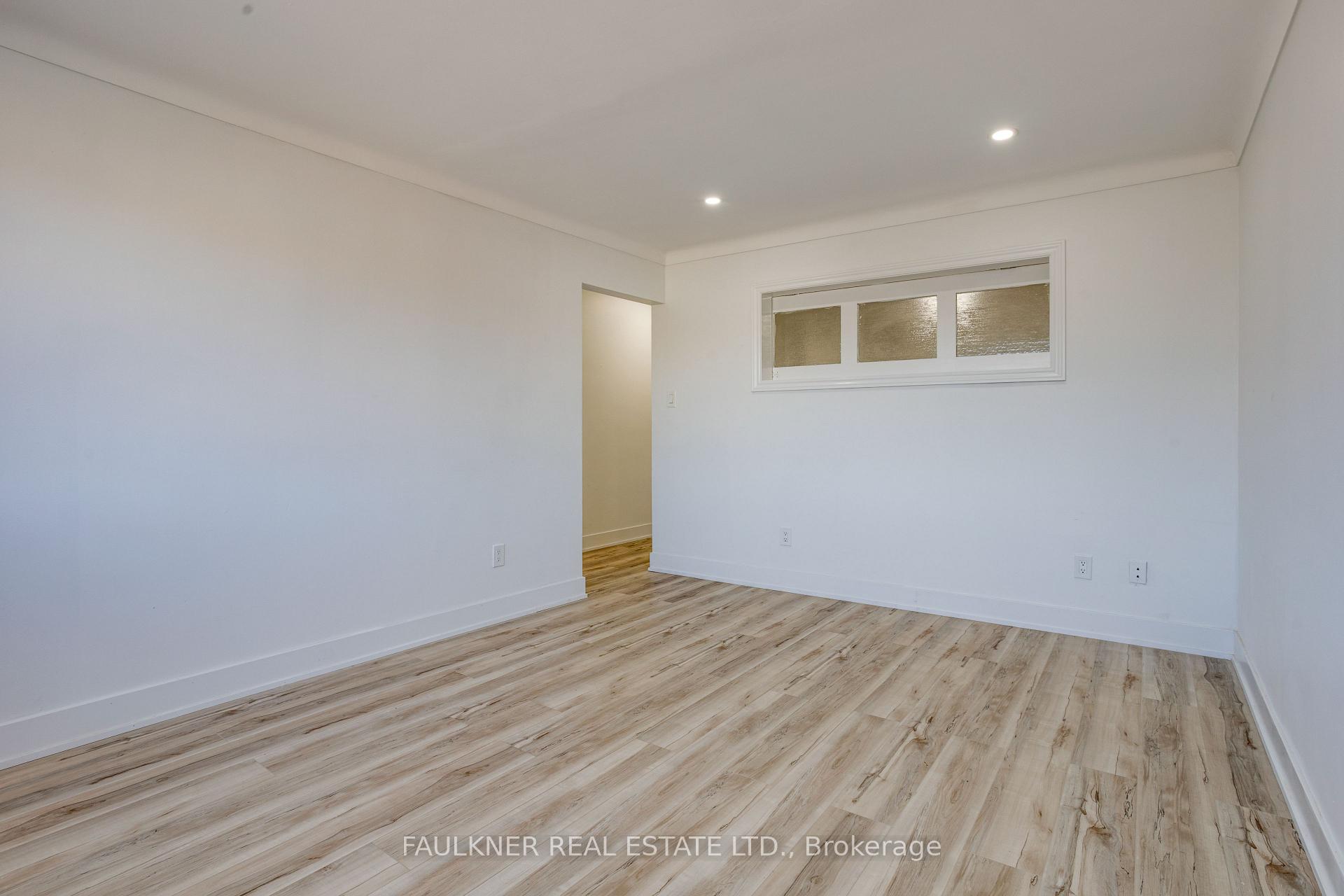 Photo 5 of Unit 6, 310 Cyr Avenue, Ottawa, Vanier — HOMEH