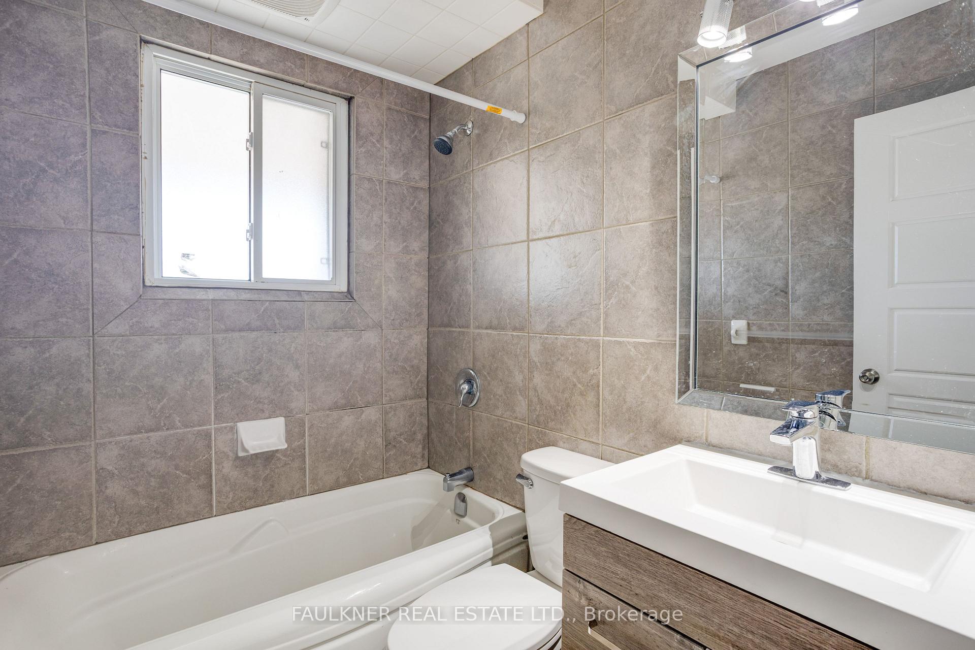 Photo 14 of Unit 6, 310 Cyr Avenue, Ottawa, Vanier — HOMEH