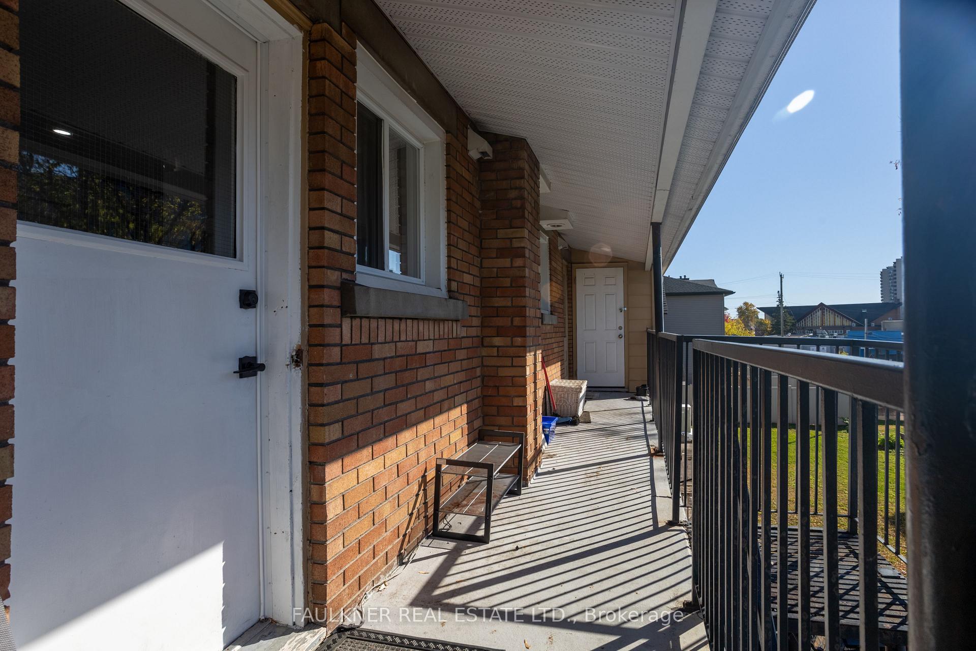 Photo 15 of Unit 6, 310 Cyr Avenue, Ottawa, Vanier — HOMEH