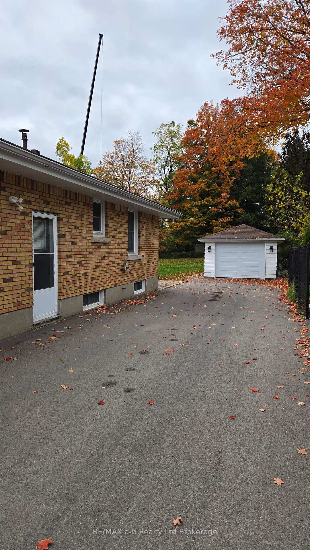 Photo 3 of 361 Vincent Street, Woodstock, Woodstock - North — HOMEH
