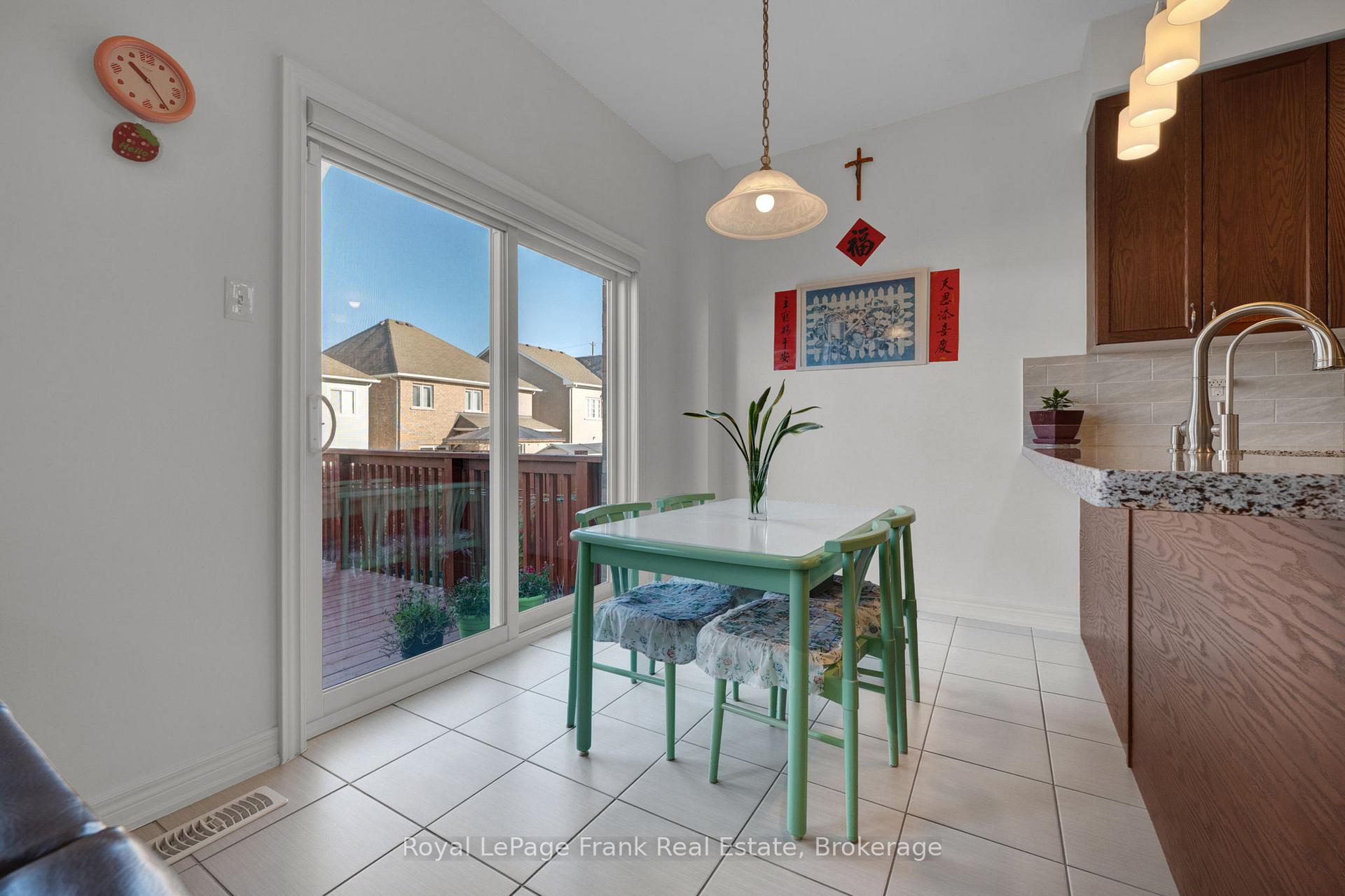 Photo 11 of 1523 Dunedin Crescent, Oshawa, Taunton — HOMEH