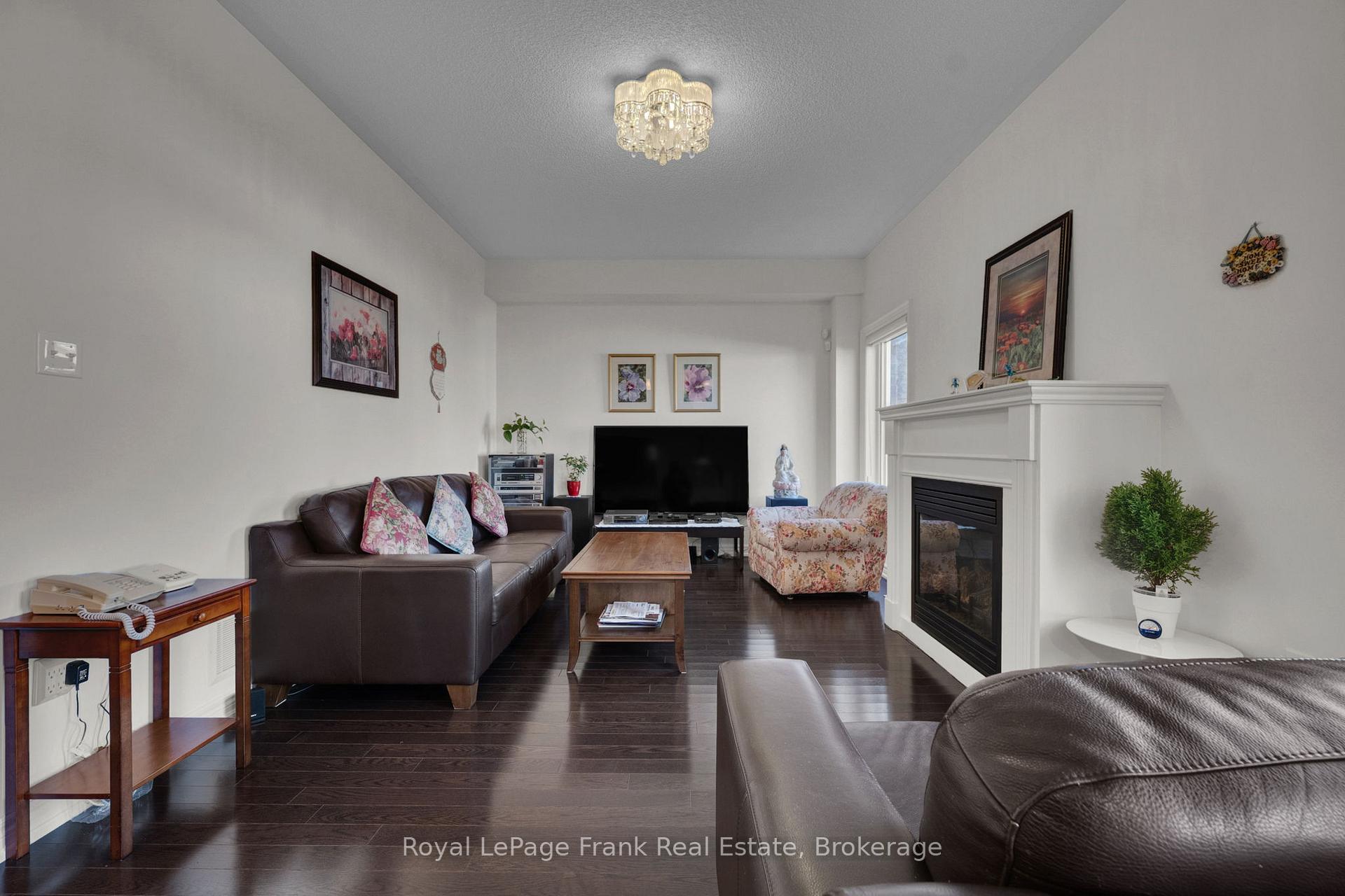 Photo 13 of 1523 Dunedin Crescent, Oshawa, Taunton — HOMEH