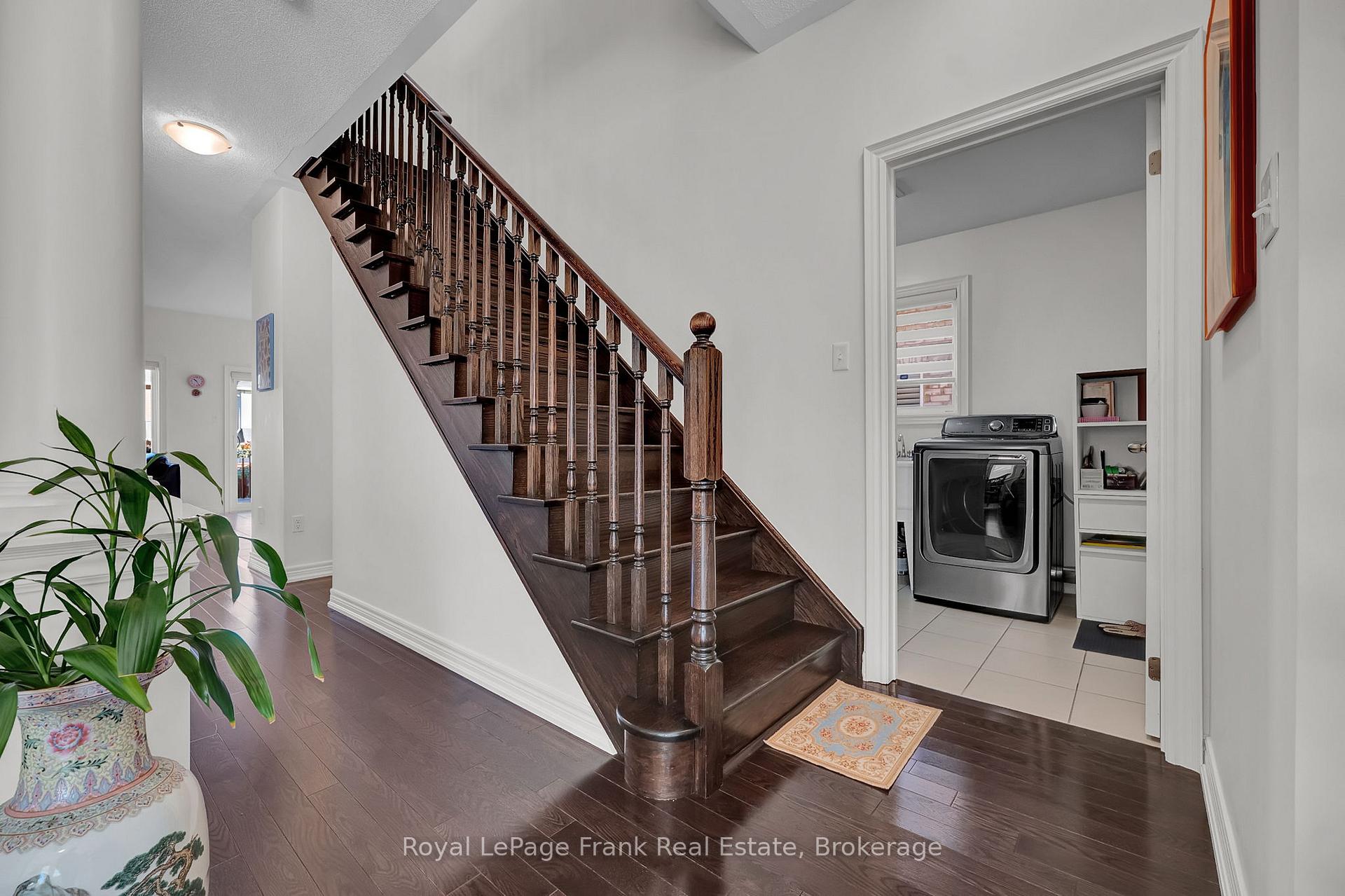 Photo 15 of 1523 Dunedin Crescent, Oshawa, Taunton — HOMEH
