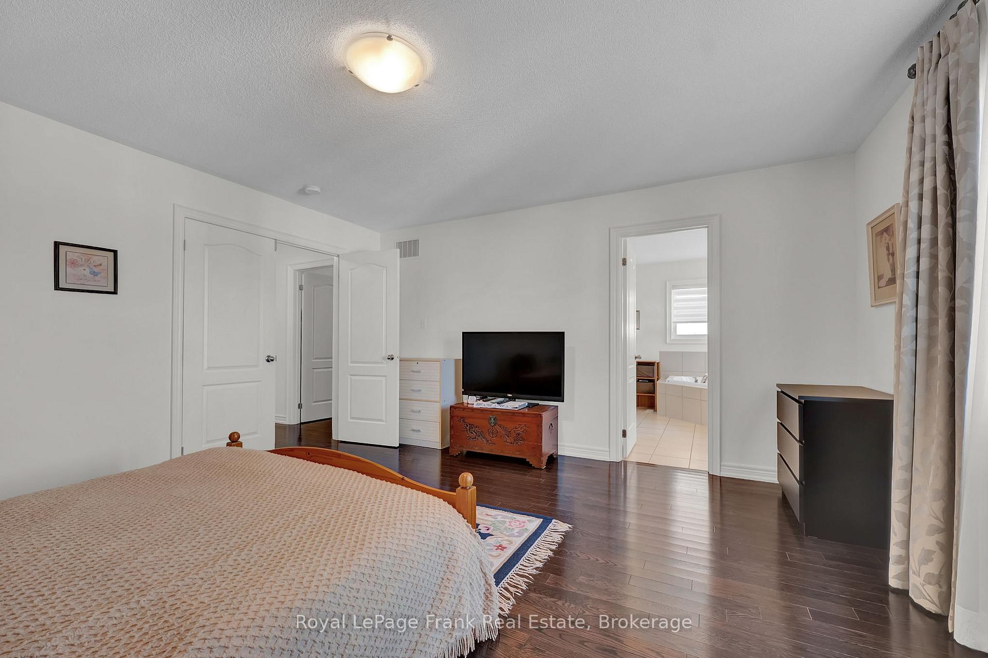Photo 17 of 1523 Dunedin Crescent, Oshawa, Taunton — HOMEH