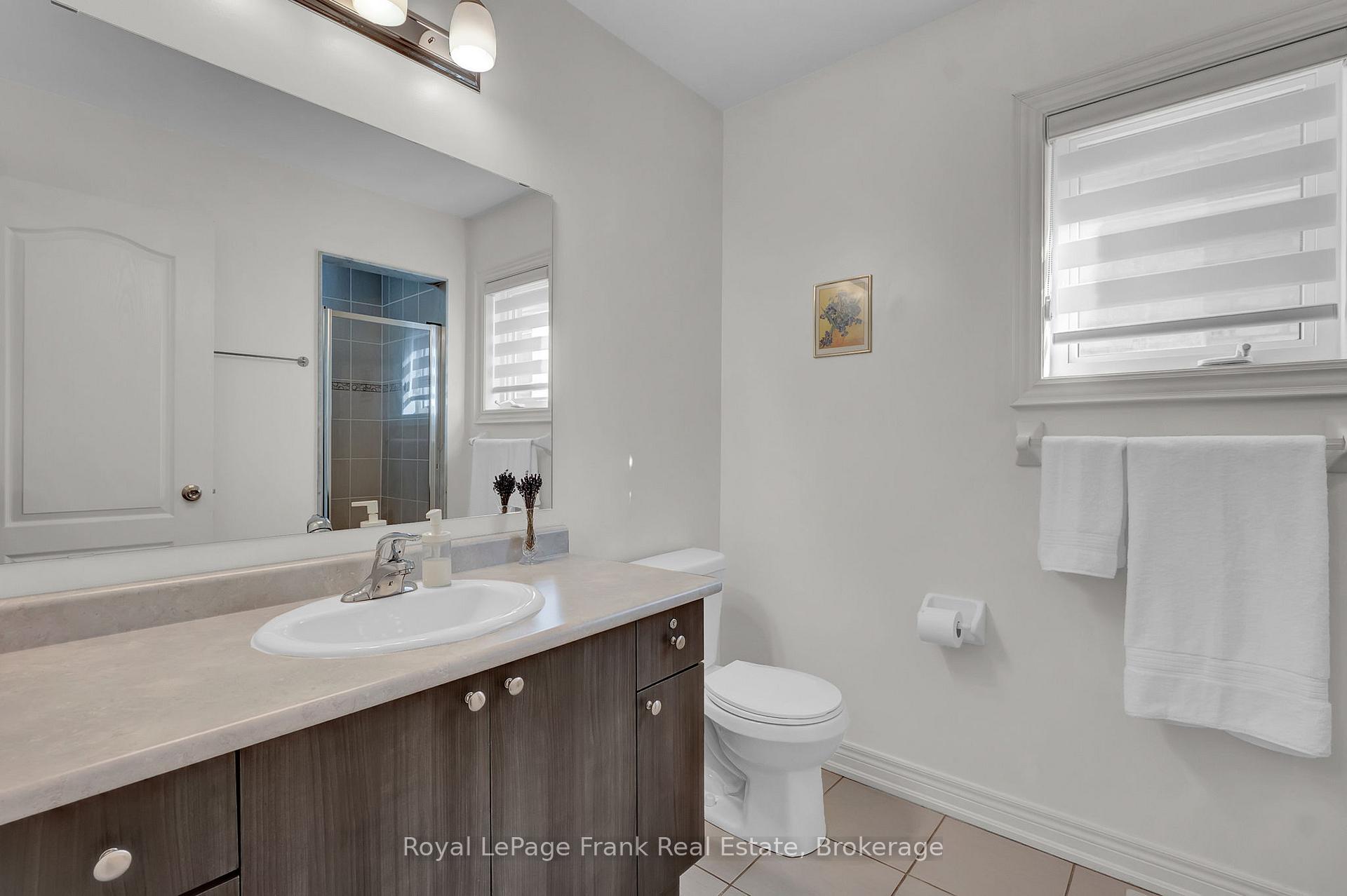 Photo 23 of 1523 Dunedin Crescent, Oshawa, Taunton — HOMEH
