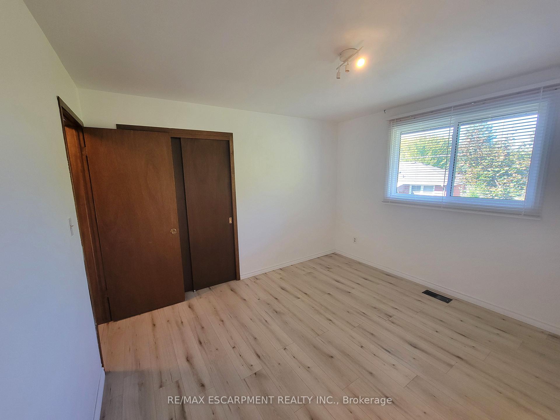 Photo 10 of Unit Main, 9 Charleen Circle, St. Catharines, Carlton/Bunting — HOMEH