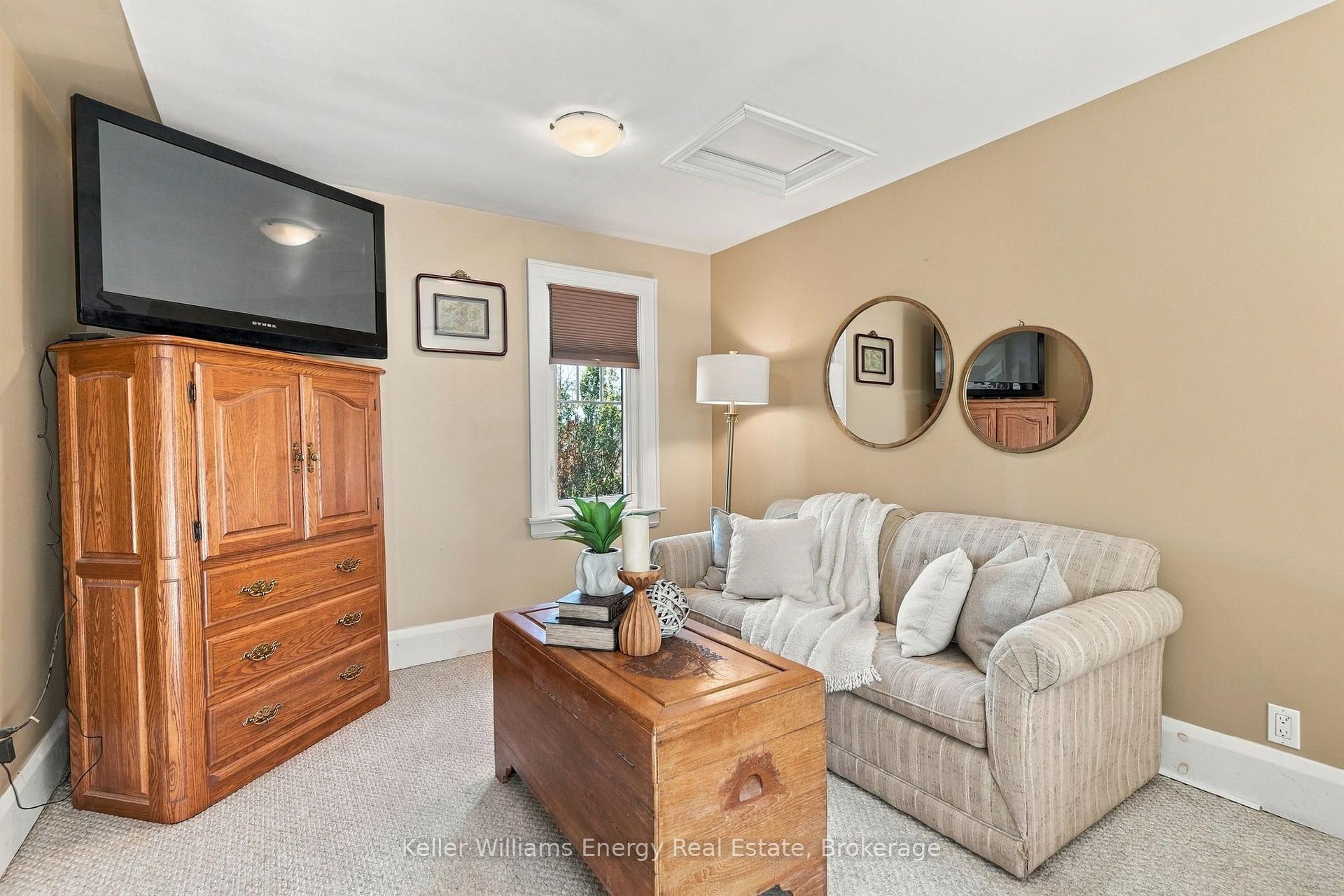 Photo 17 of 256 Grooms Avenue, Oshawa, O'Neill — HOMEH