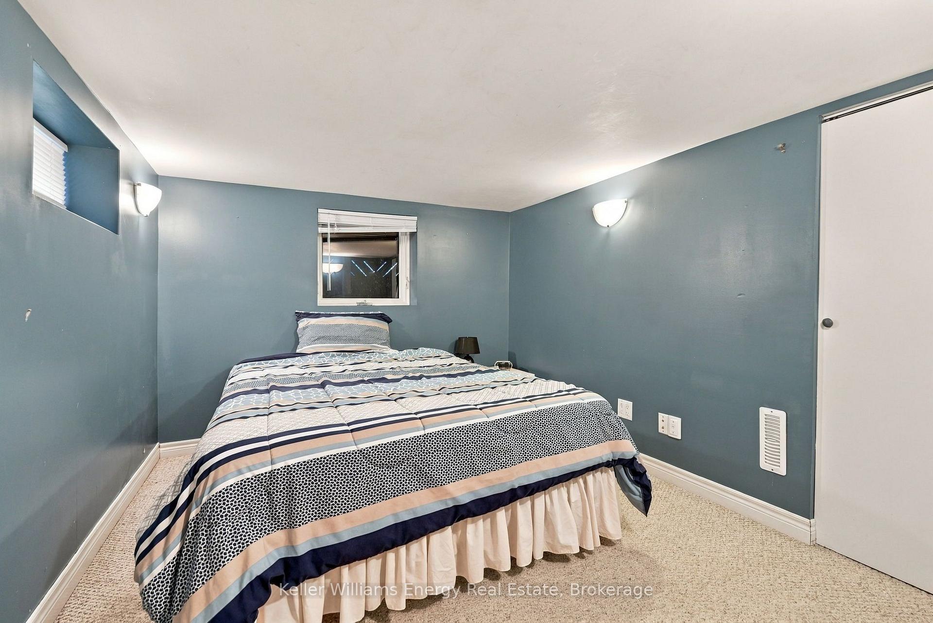 Photo 26 of 256 Grooms Avenue, Oshawa, O'Neill — HOMEH