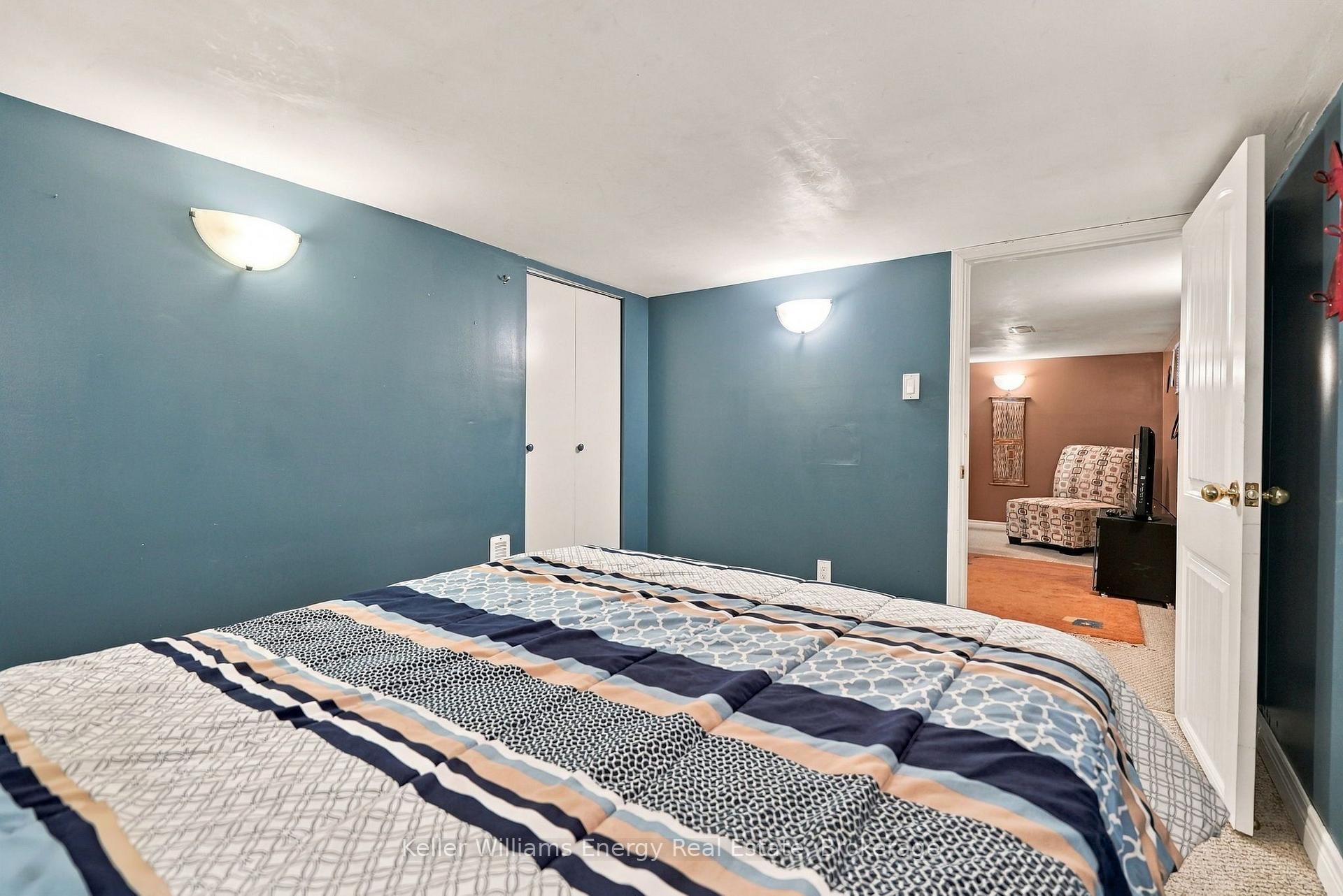 Photo 27 of 256 Grooms Avenue, Oshawa, O'Neill — HOMEH