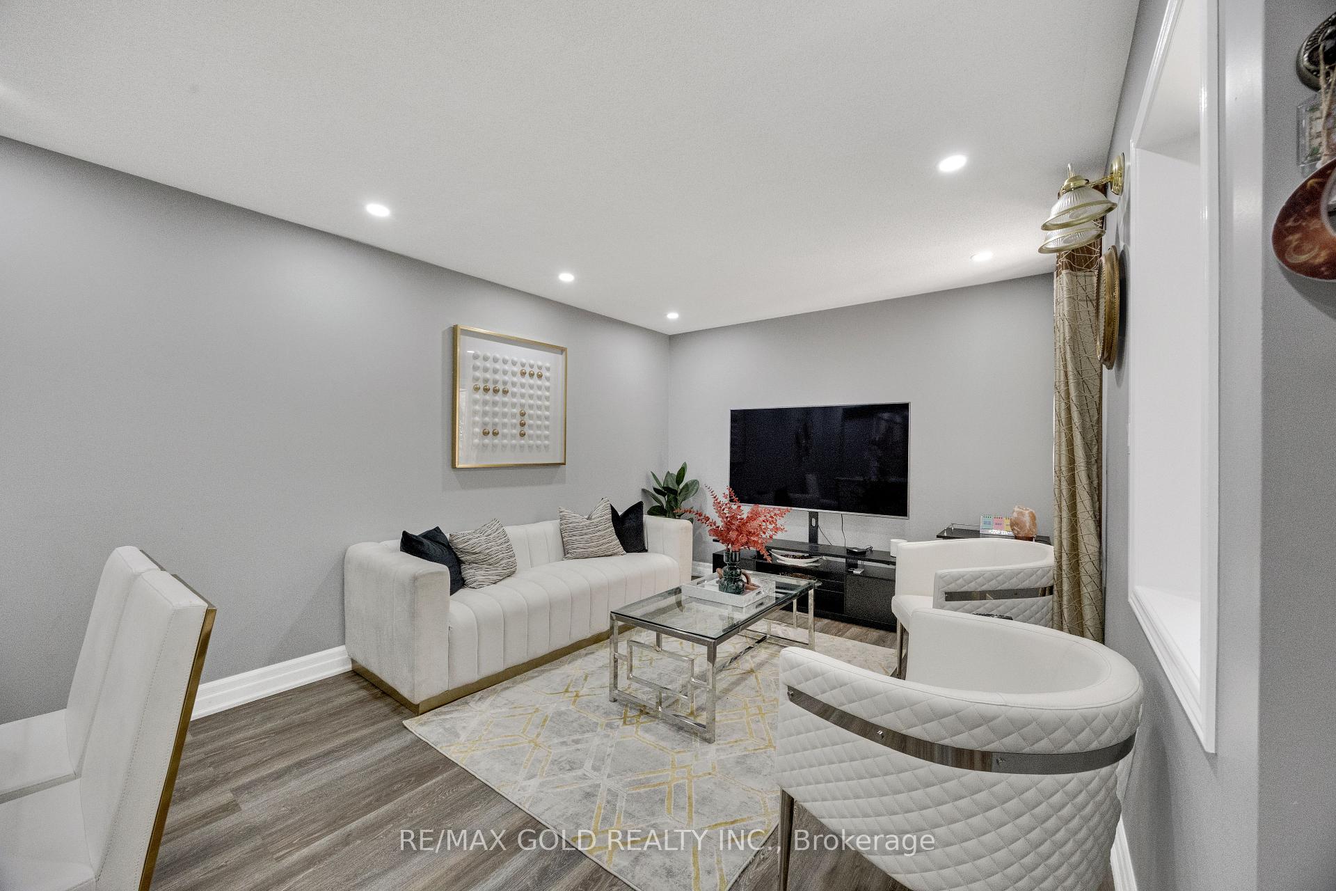 Photo 6 of Unit 75, 2555 Thomas Street, Mississauga, Central Erin Mills — HOMEH