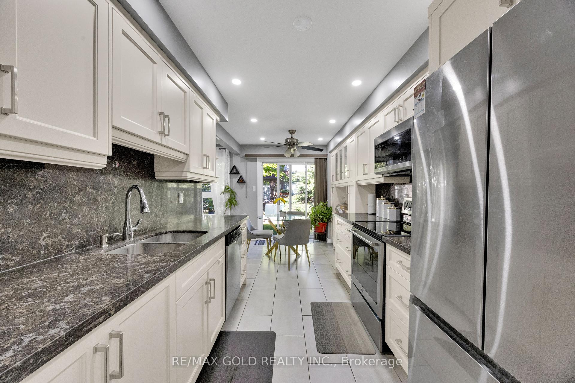 Photo 10 of Unit 75, 2555 Thomas Street, Mississauga, Central Erin Mills — HOMEH