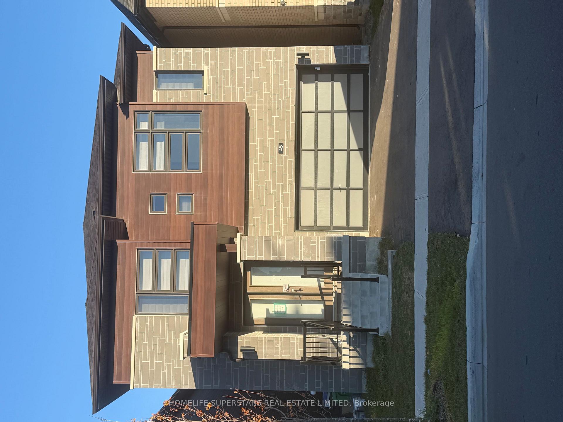 Photo 1 of 45 Claremont Drive, Brampton, Sandringham-Wellington North — HOMEH