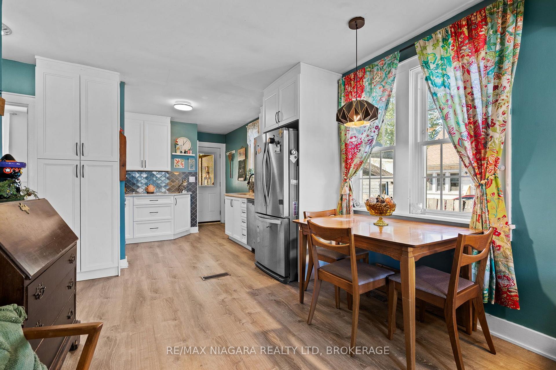 Photo 6 of 128 Adelaide Street, Port Colborne, Sugarloaf — HOMEH