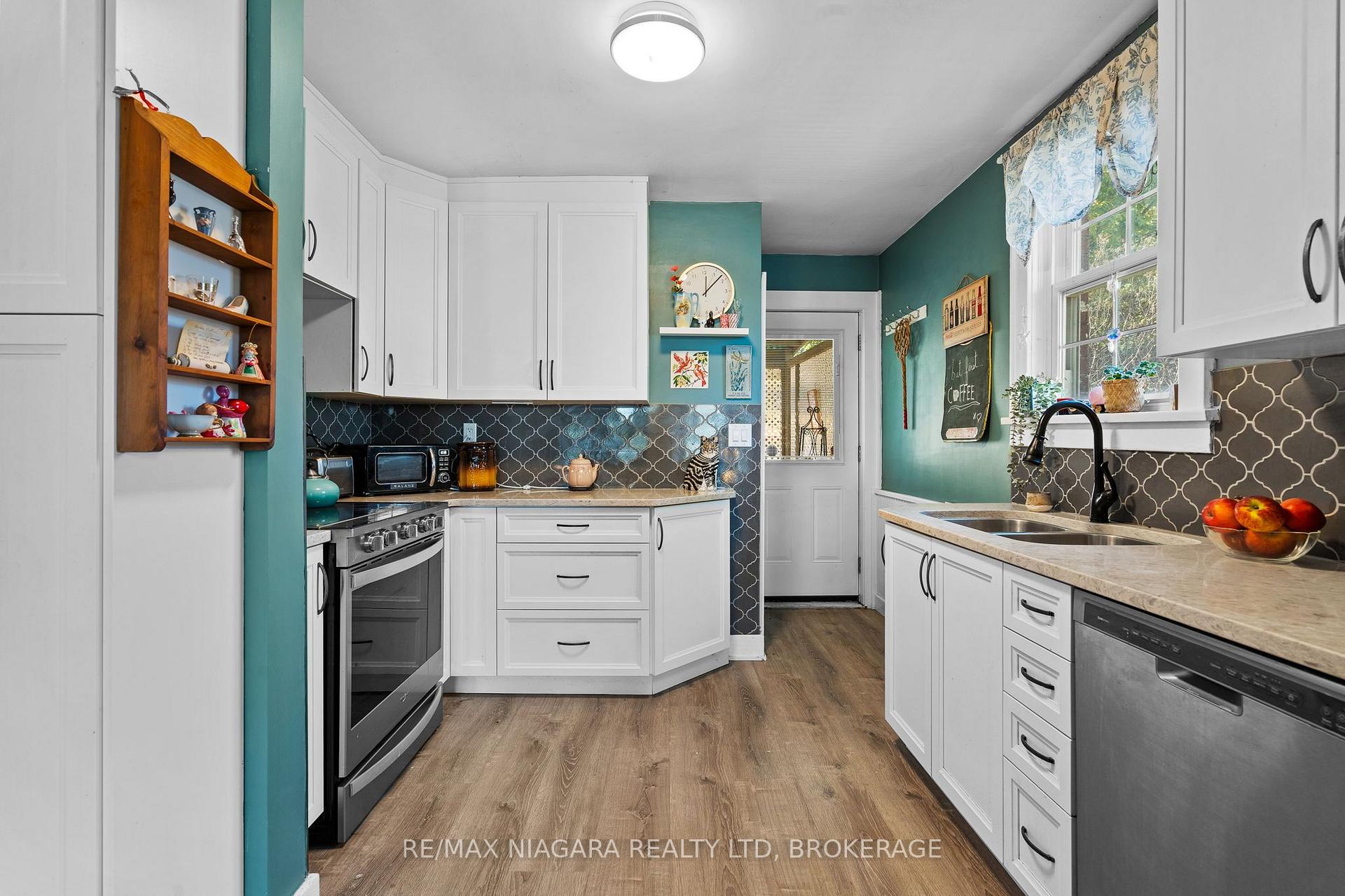 Photo 8 of 128 Adelaide Street, Port Colborne, Sugarloaf — HOMEH