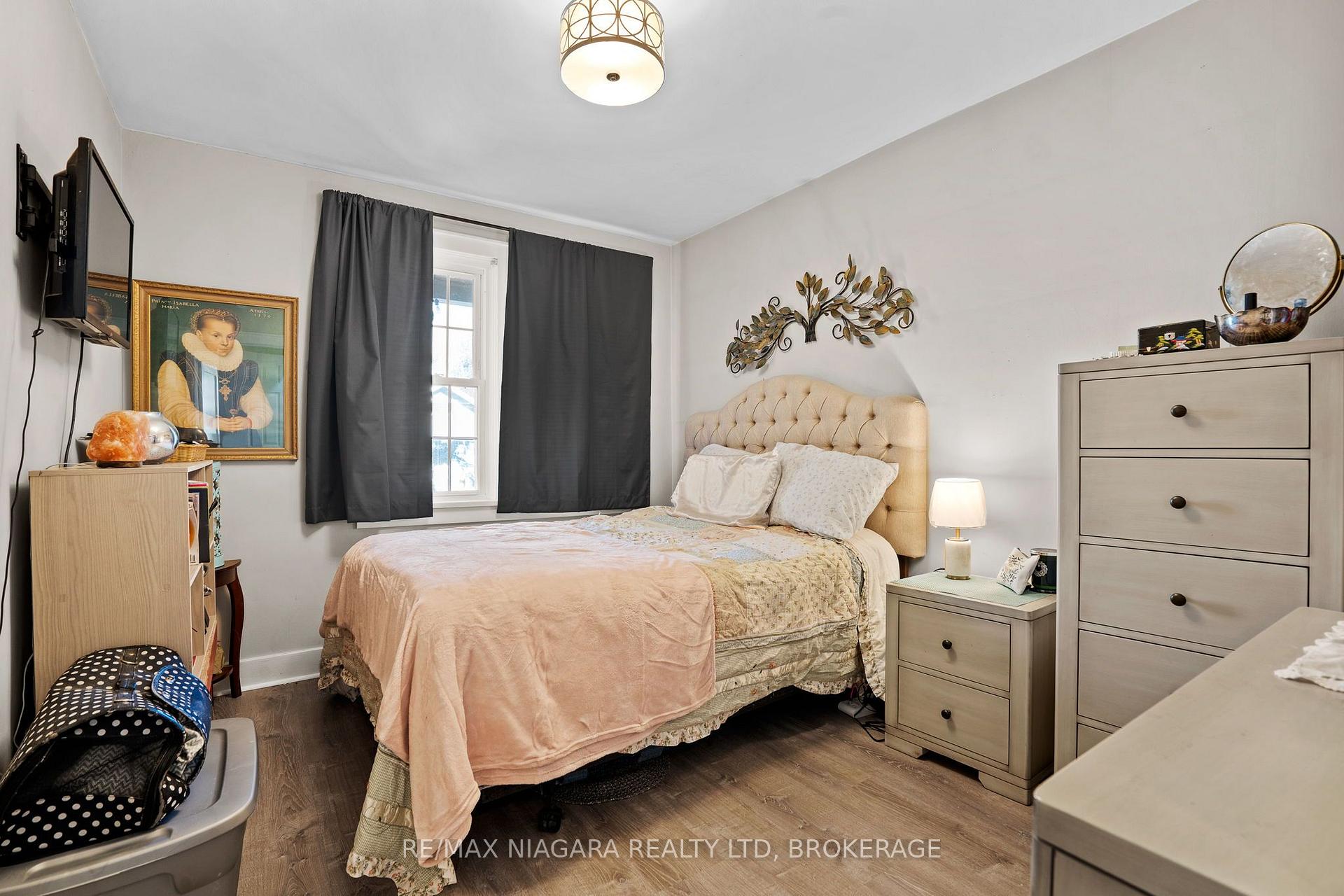 Photo 10 of 128 Adelaide Street, Port Colborne, Sugarloaf — HOMEH