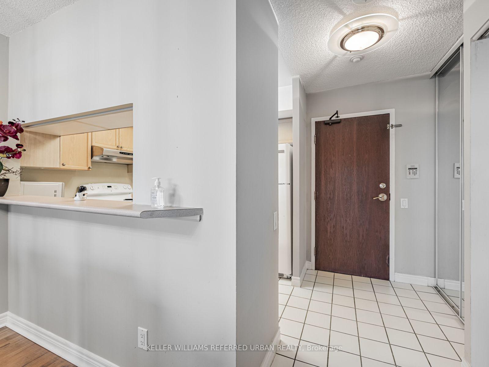 Photo 4 of Unit PH205, 2 Covington Road, Toronto, Englemount-Lawrence — HOMEH