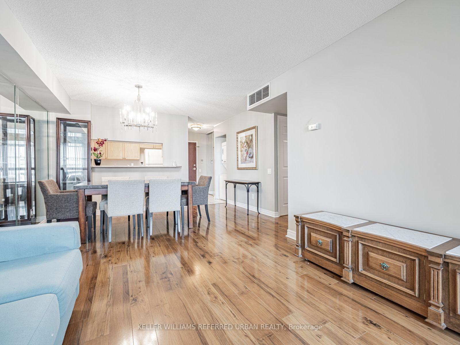 Photo 10 of Unit PH205, 2 Covington Road, Toronto, Englemount-Lawrence — HOMEH