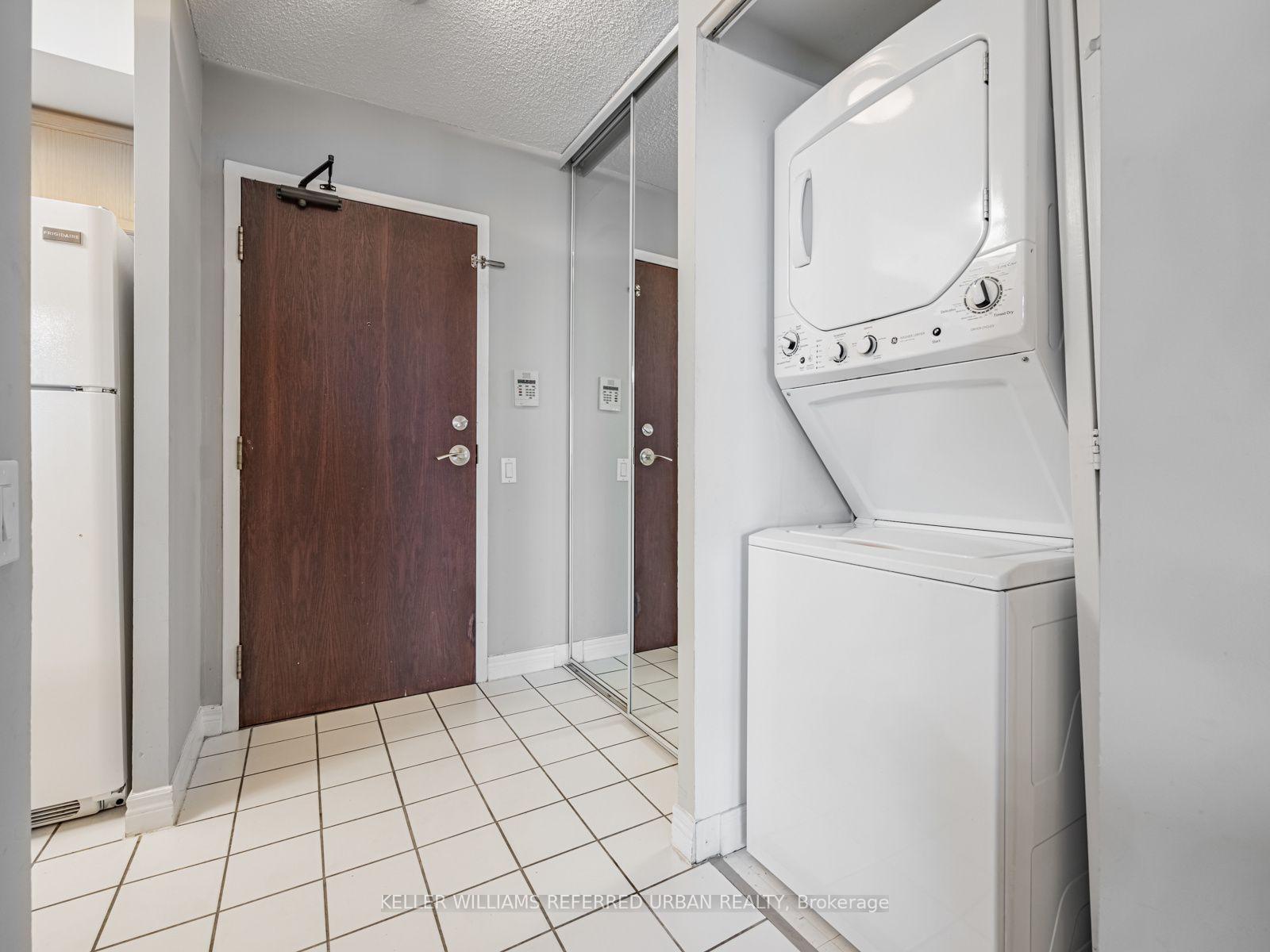 Photo 12 of Unit PH205, 2 Covington Road, Toronto, Englemount-Lawrence — HOMEH