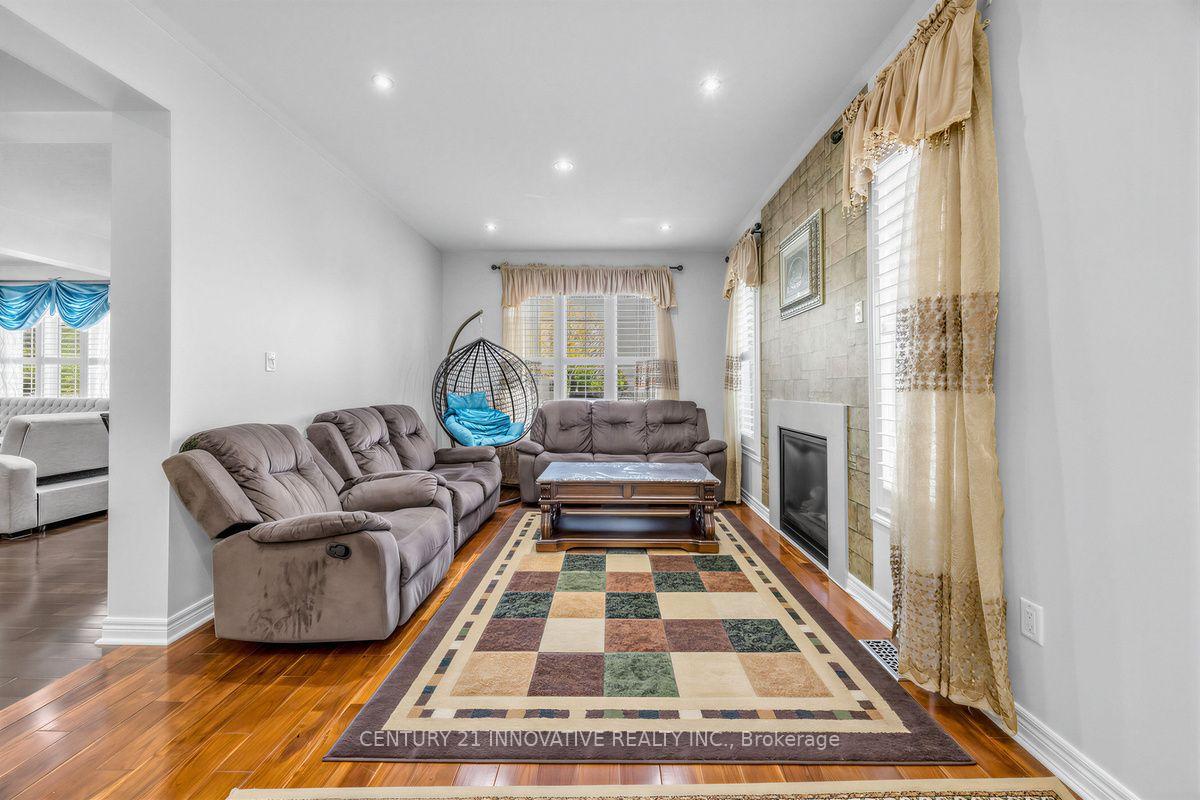 Photo 20 of 45 Atherton Avenue, Ajax, Northwest Ajax — HOMEH