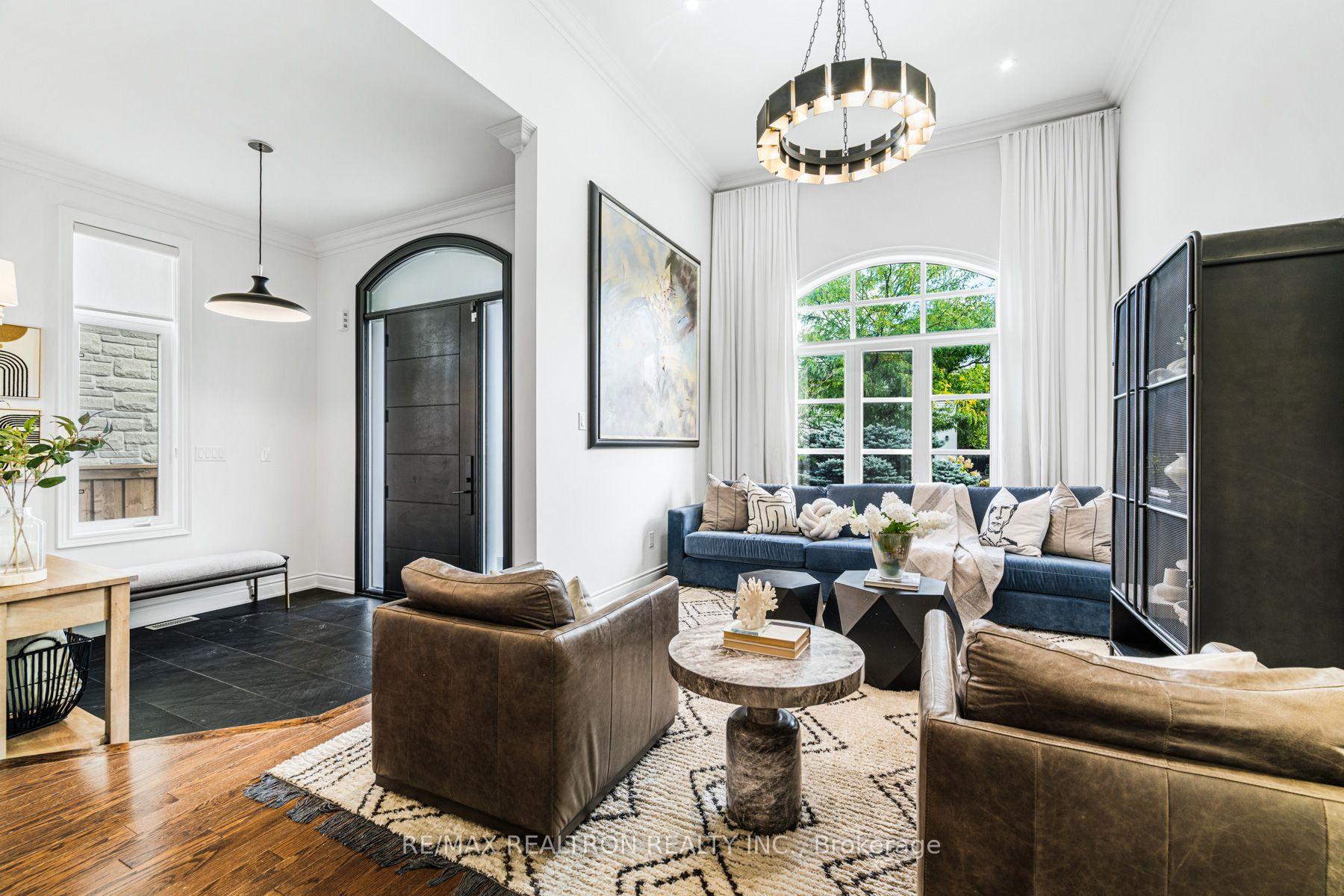 Photo 6 of 95 Woodvalley Crescent, Vaughan, Patterson — HOMEH