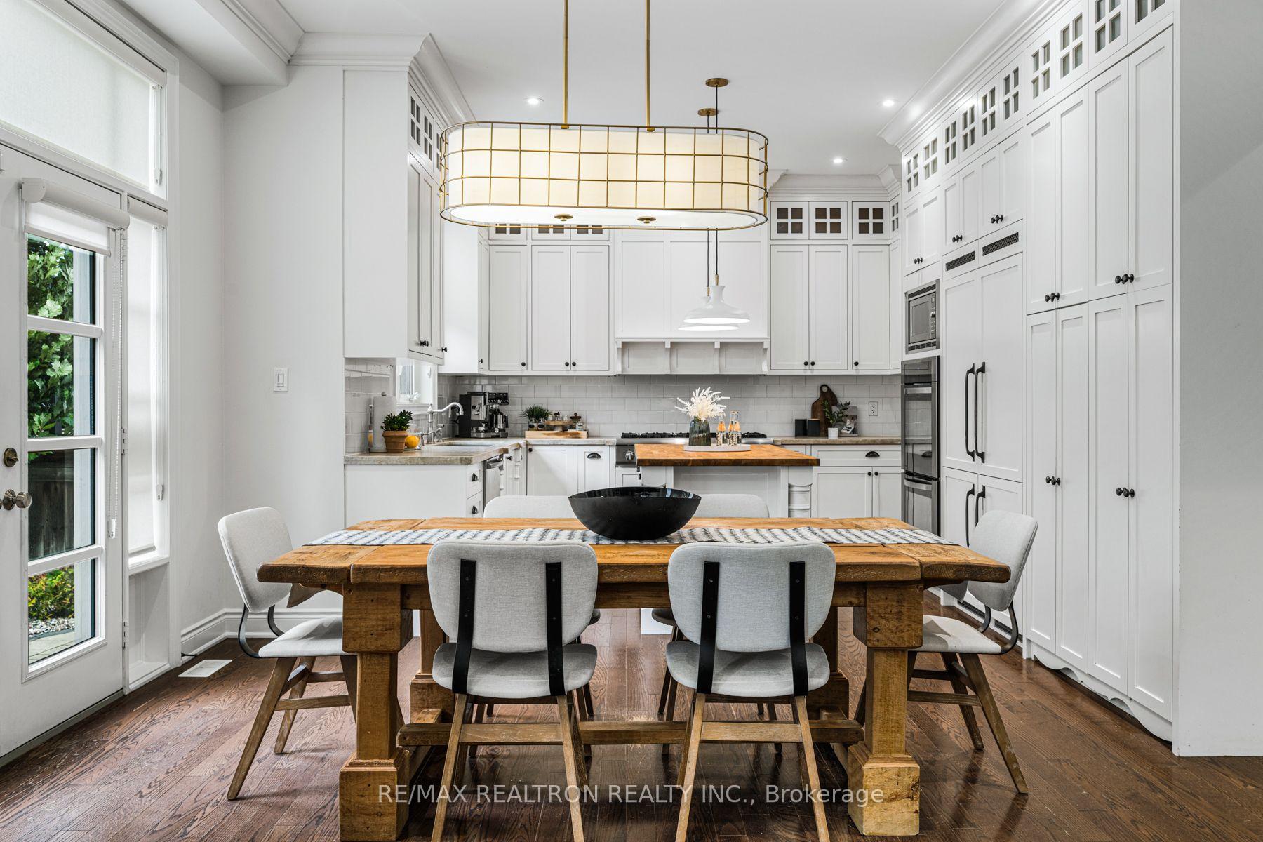 Photo 12 of 95 Woodvalley Crescent, Vaughan, Patterson — HOMEH