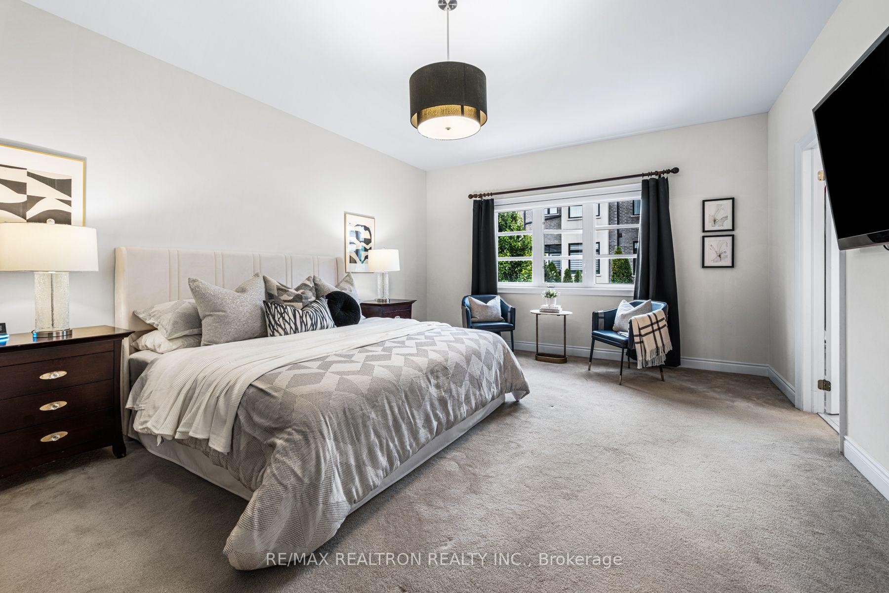 Photo 18 of 95 Woodvalley Crescent, Vaughan, Patterson — HOMEH