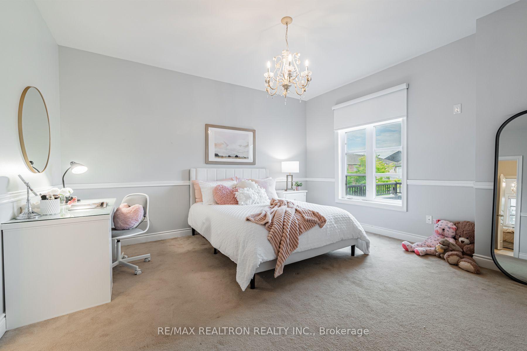 Photo 20 of 95 Woodvalley Crescent, Vaughan, Patterson — HOMEH