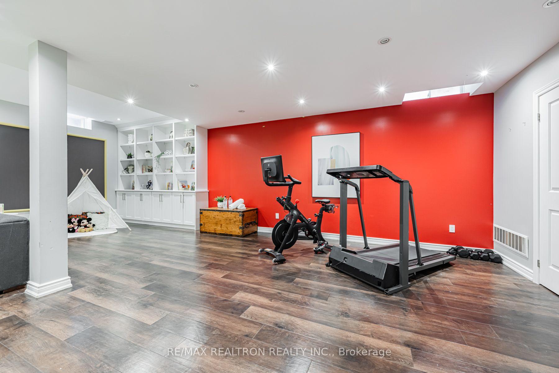 Photo 27 of 95 Woodvalley Crescent, Vaughan, Patterson — HOMEH