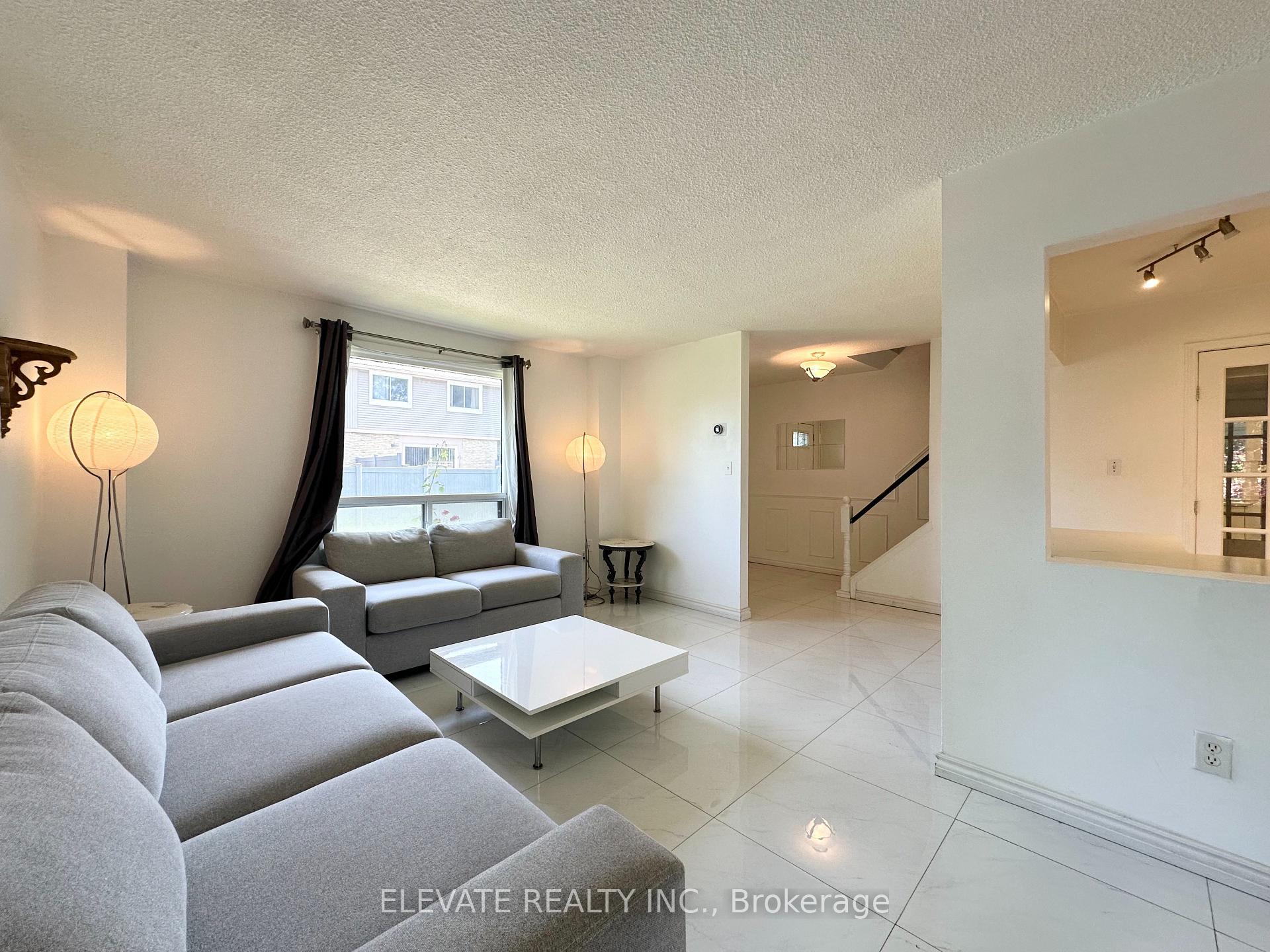 Photo 4 of Unit 56, 6540 Falconer Drive, Mississauga, Streetsville — HOMEH