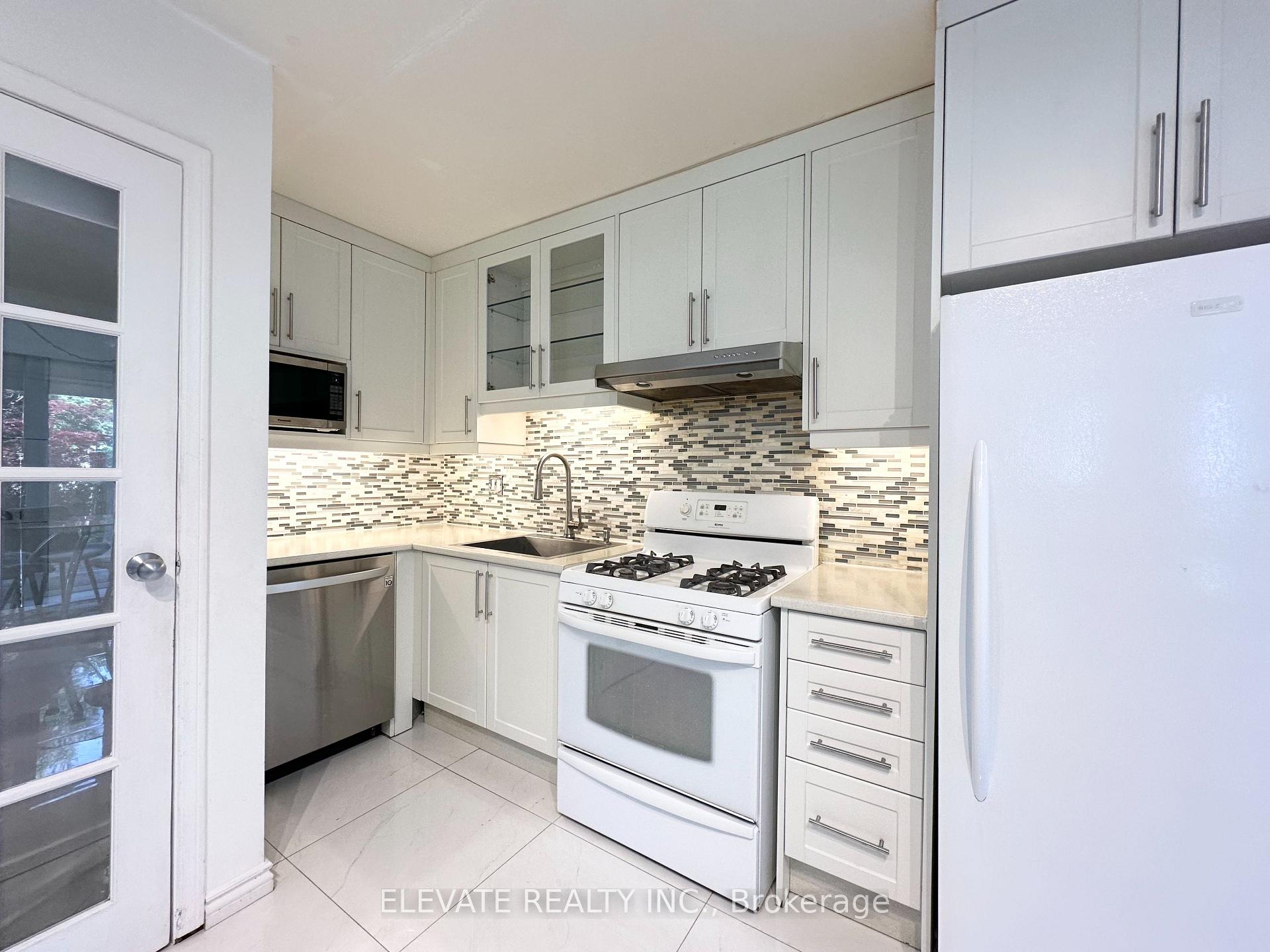 Photo 6 of Unit 56, 6540 Falconer Drive, Mississauga, Streetsville — HOMEH