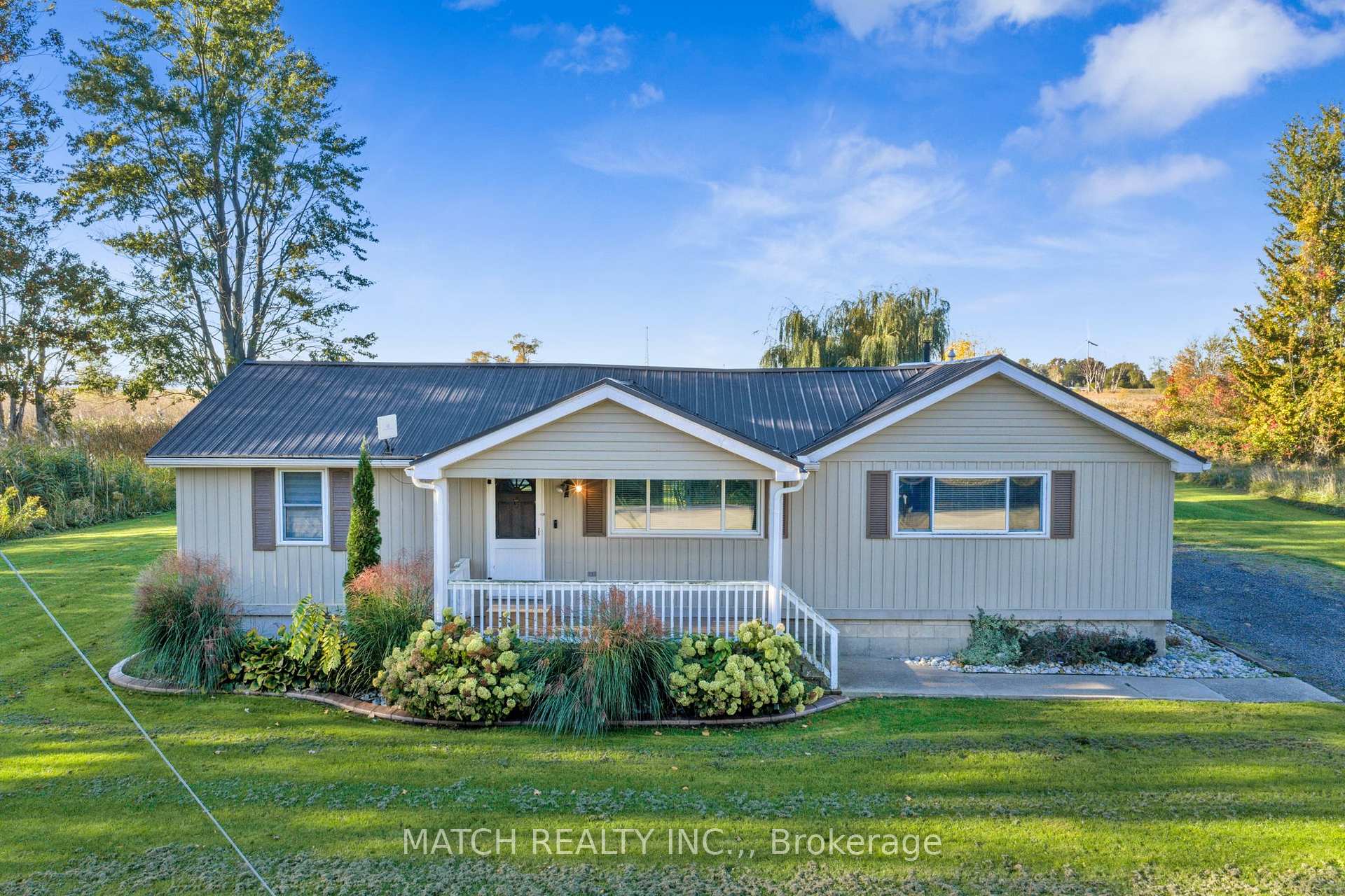 Photo 2 of 64 Brock Street, Chatham-Kent, Chatham — HOMEH