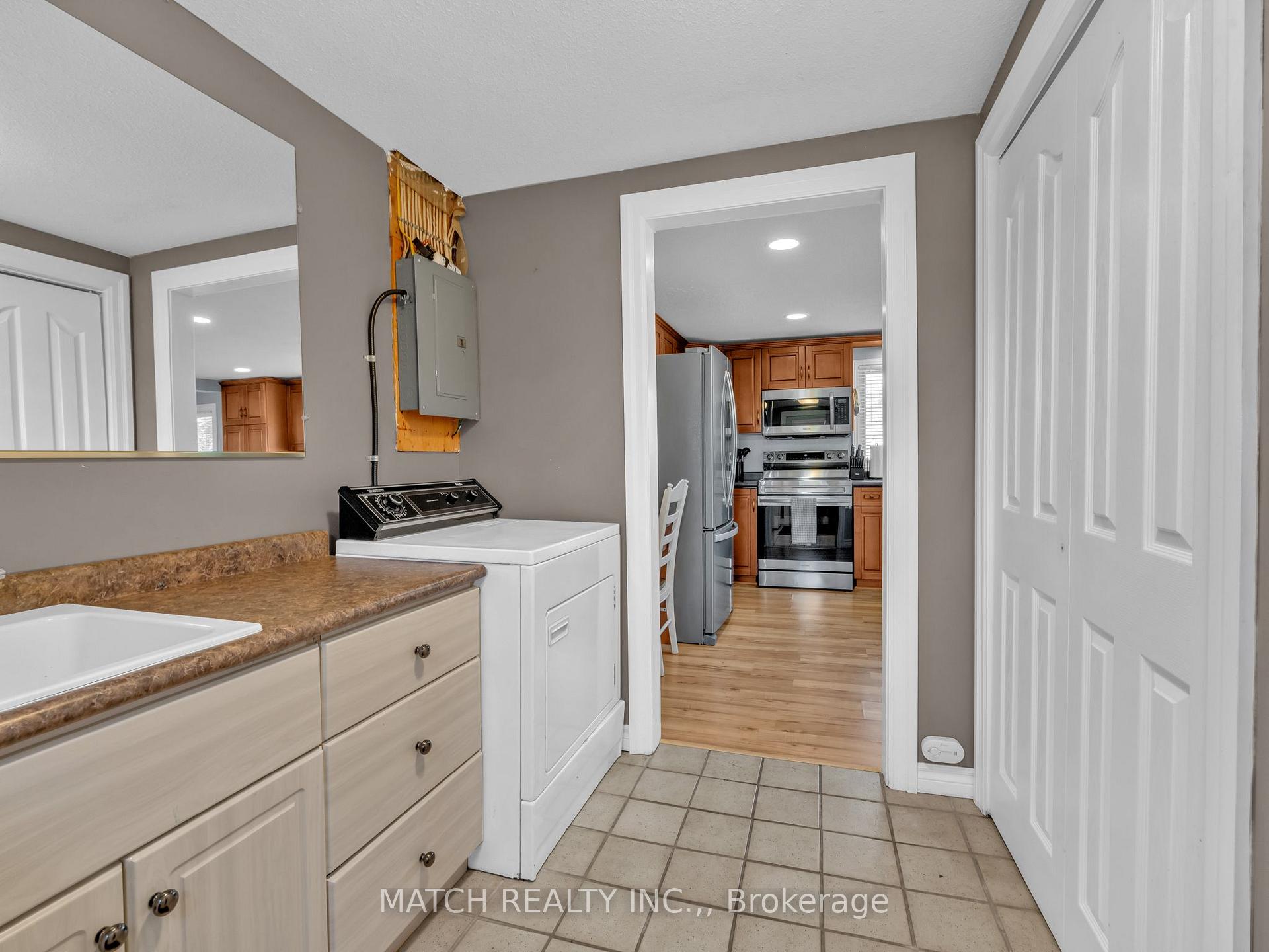 Photo 8 of 64 Brock Street, Chatham-Kent, Chatham — HOMEH
