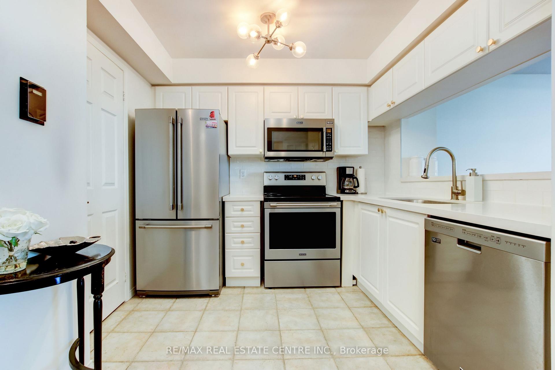 Photo 8 of Unit 706, 190 Manitoba Street, Etobicoke, Mimico — HOMEH
