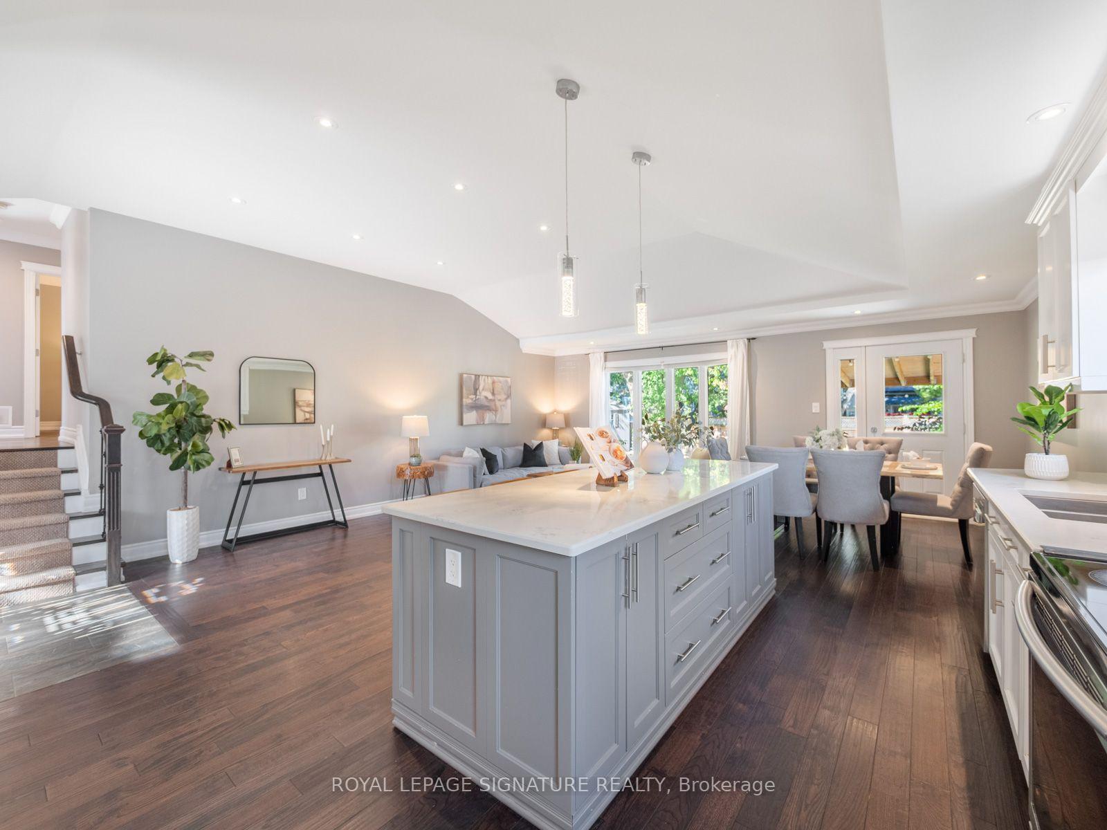 Photo 13 of 74 Tilley Drive, Scarborough, Centennial Scarborough — HOMEH