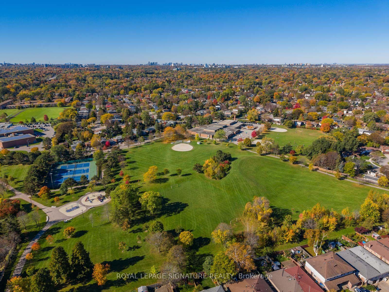 Photo 44 of 74 Tilley Drive, Scarborough, Centennial Scarborough — HOMEH
