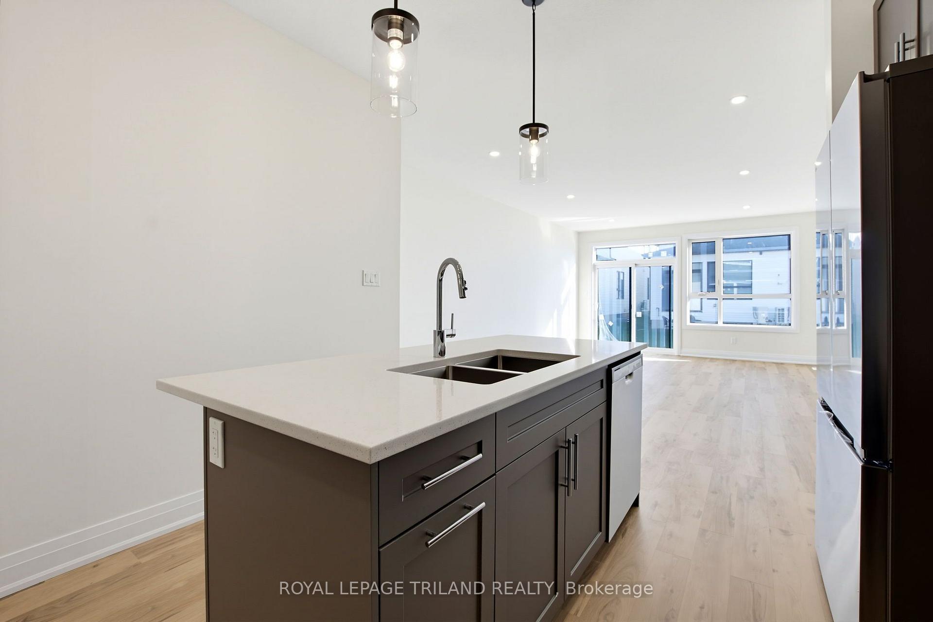 Photo 8 of 776 Banyan Lane, London, North E — HOMEH