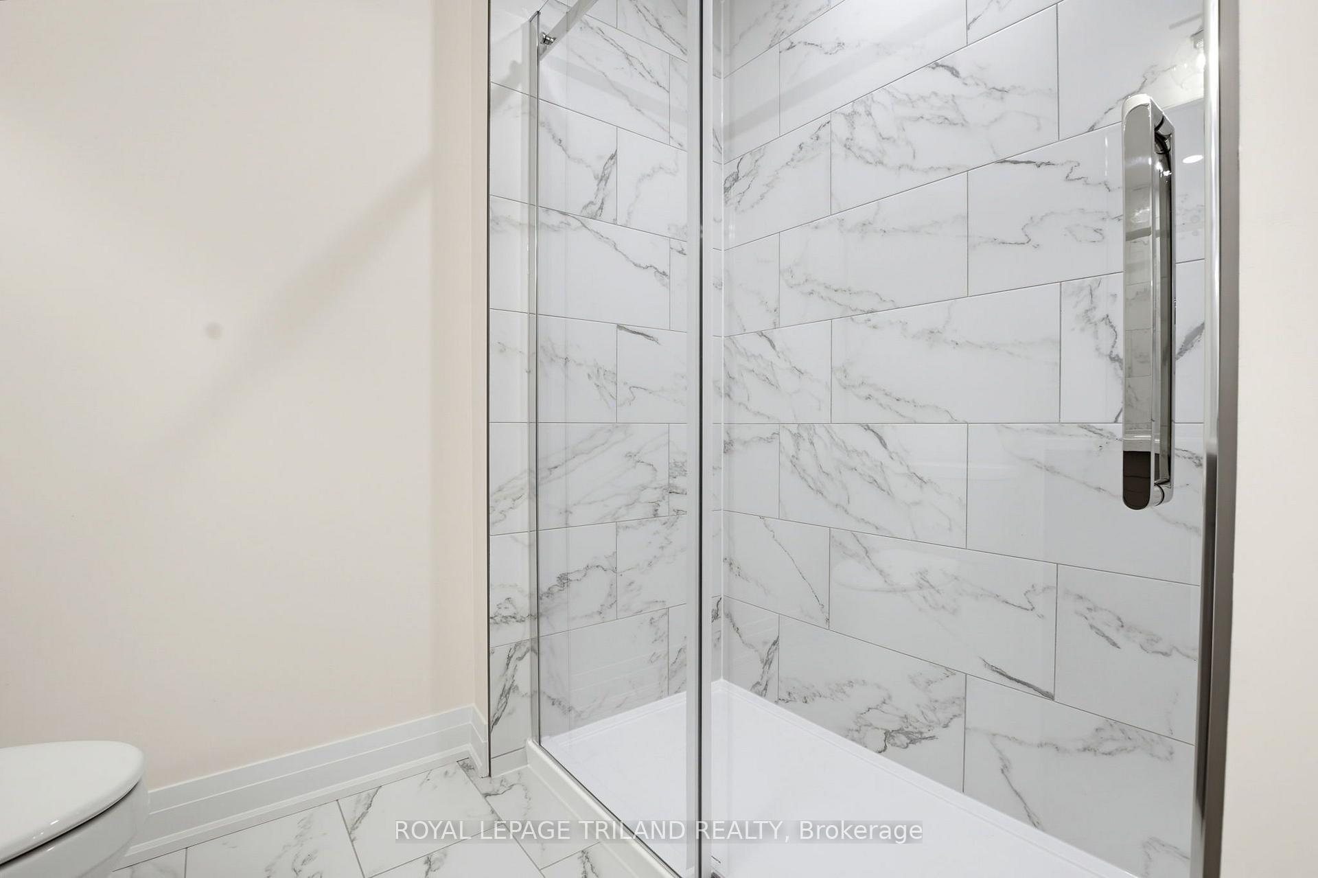 Photo 19 of 776 Banyan Lane, London, North E — HOMEH