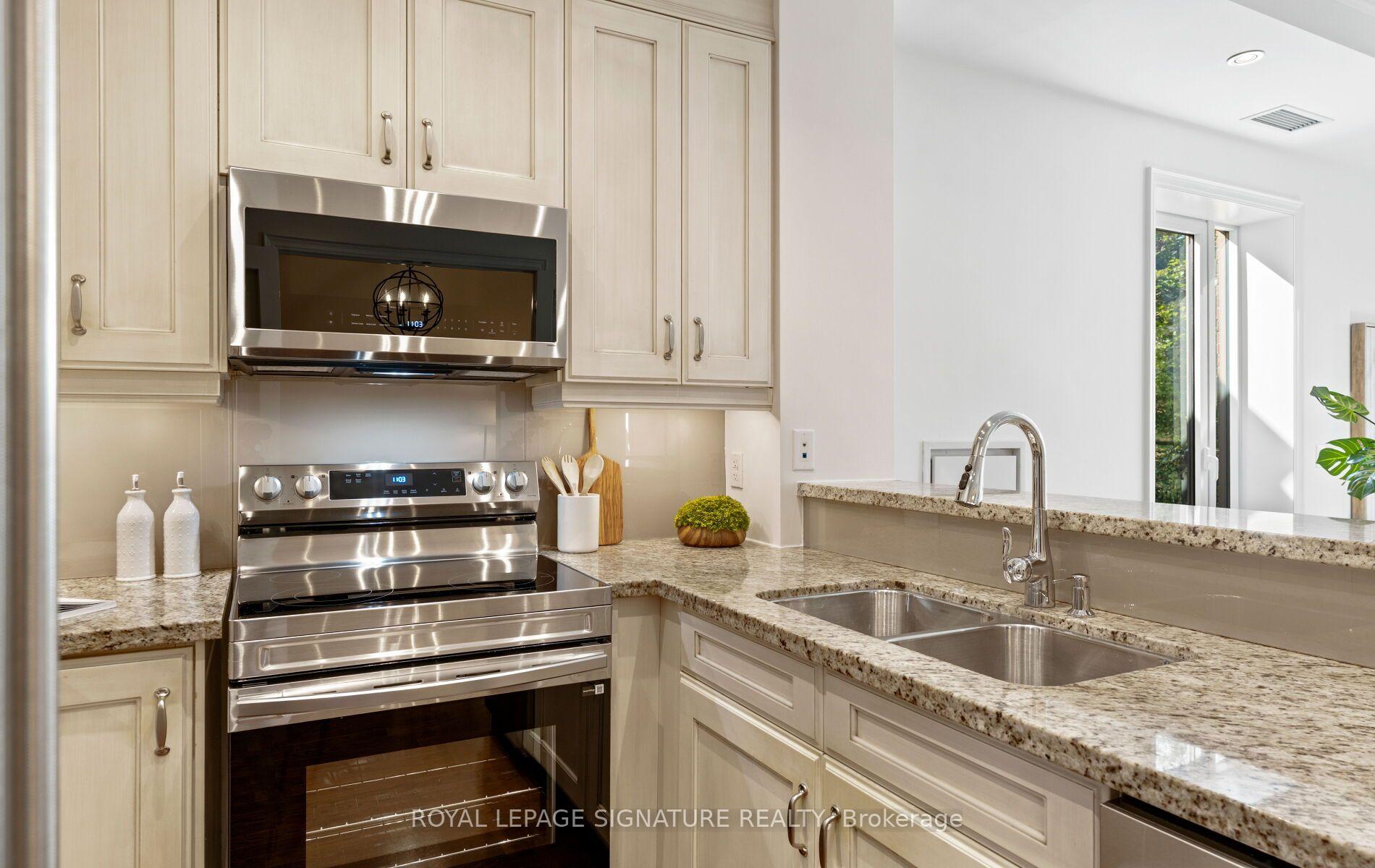 Photo 17 of Unit 337, 21 Burkebrook Place, North York, Bridle Path-Sunnybrook-York Mills — HOMEH