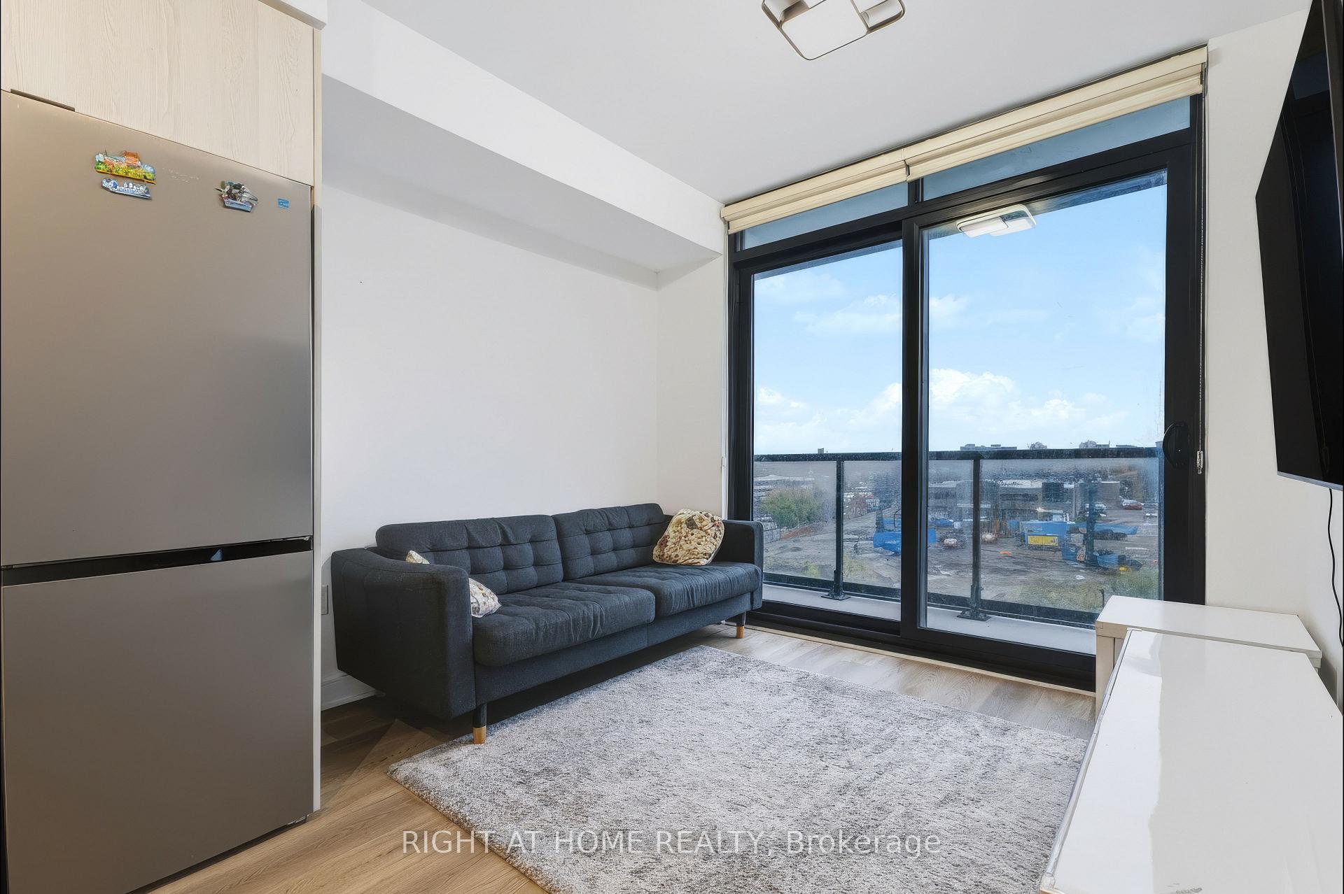 Photo 5 of Unit 422, 86 Dundas Street E, Mississauga, Cooksville — HOMEH